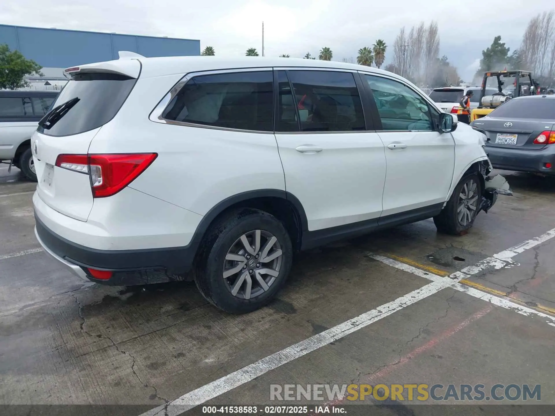 4 fotografías del automóvil dañado 5FNYF5H34LB019069 HONDA PILOT 2020