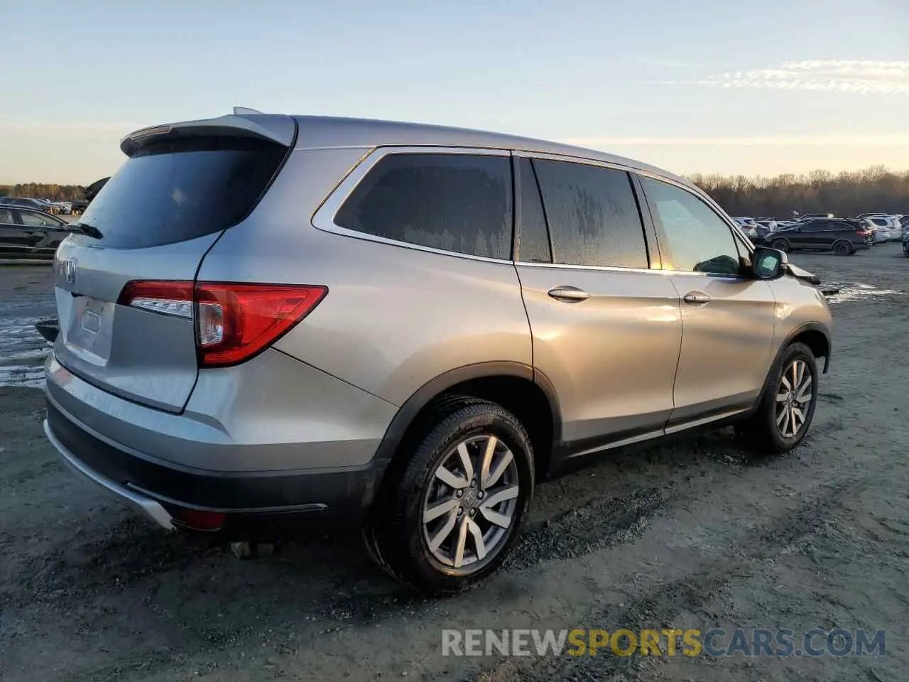 3 fotografías del automóvil dañado 5FNYF5H51LB026045 HONDA PILOT 2020