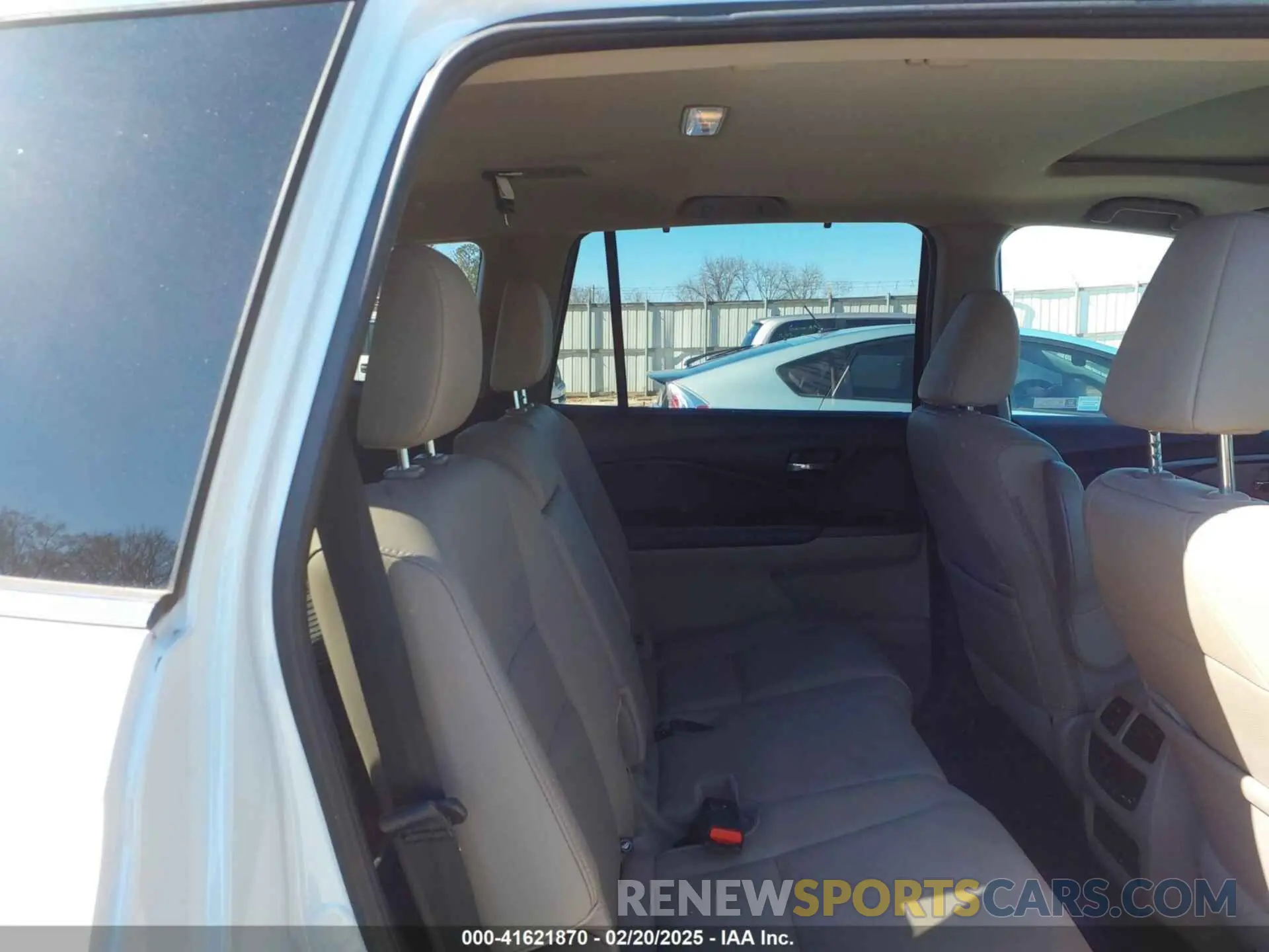 8 fotografías del automóvil dañado 5FNYF5H53LB003768 HONDA PILOT 2020