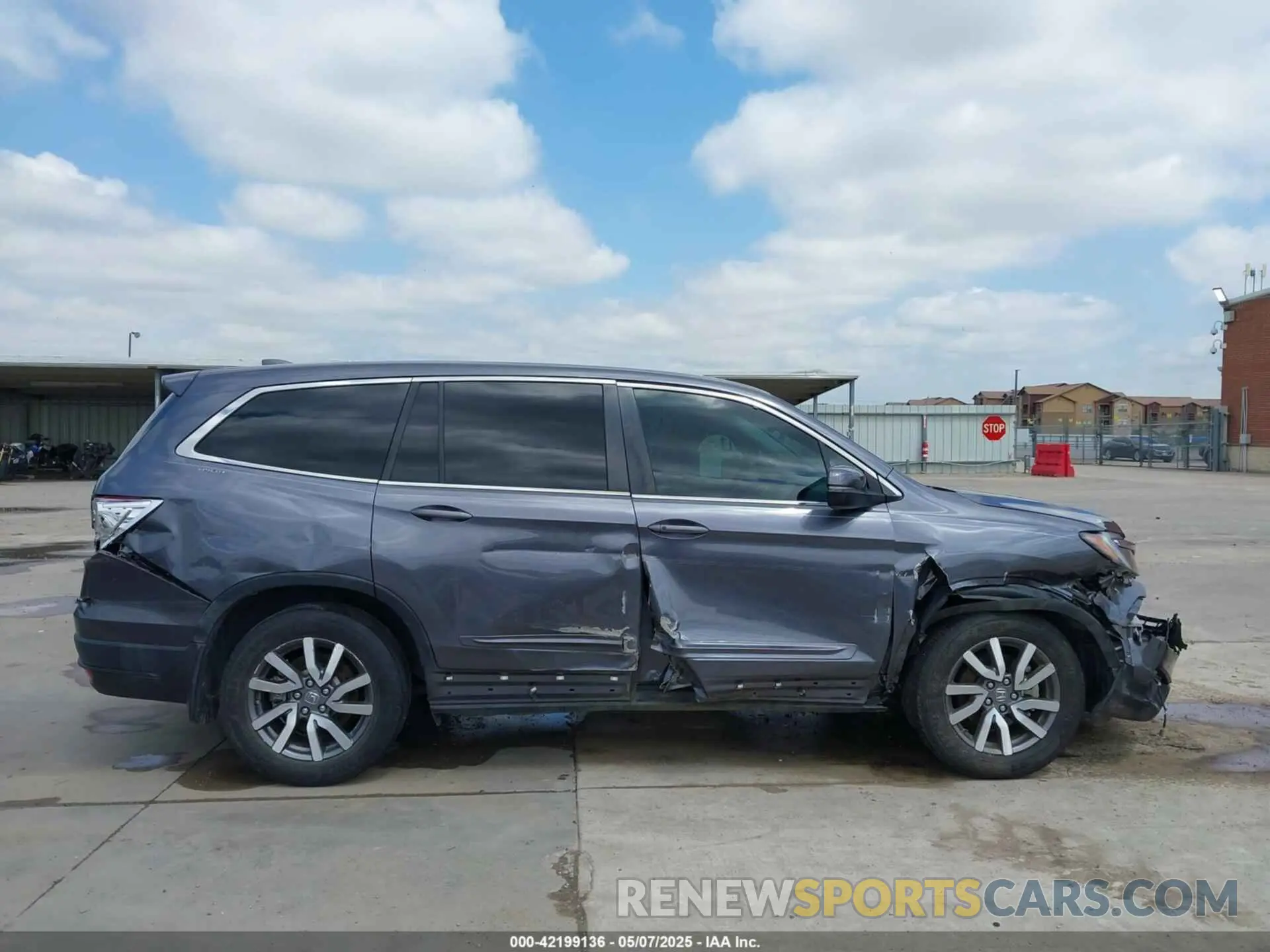 13 fotografías del automóvil dañado 5FNYF5H54LB020224 HONDA PILOT 2020