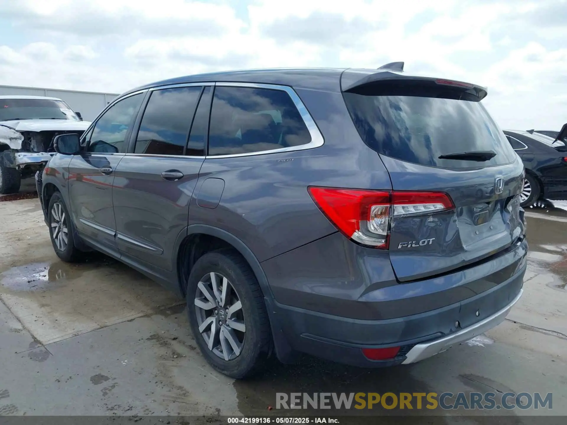 3 fotografías del automóvil dañado 5FNYF5H54LB020224 HONDA PILOT 2020