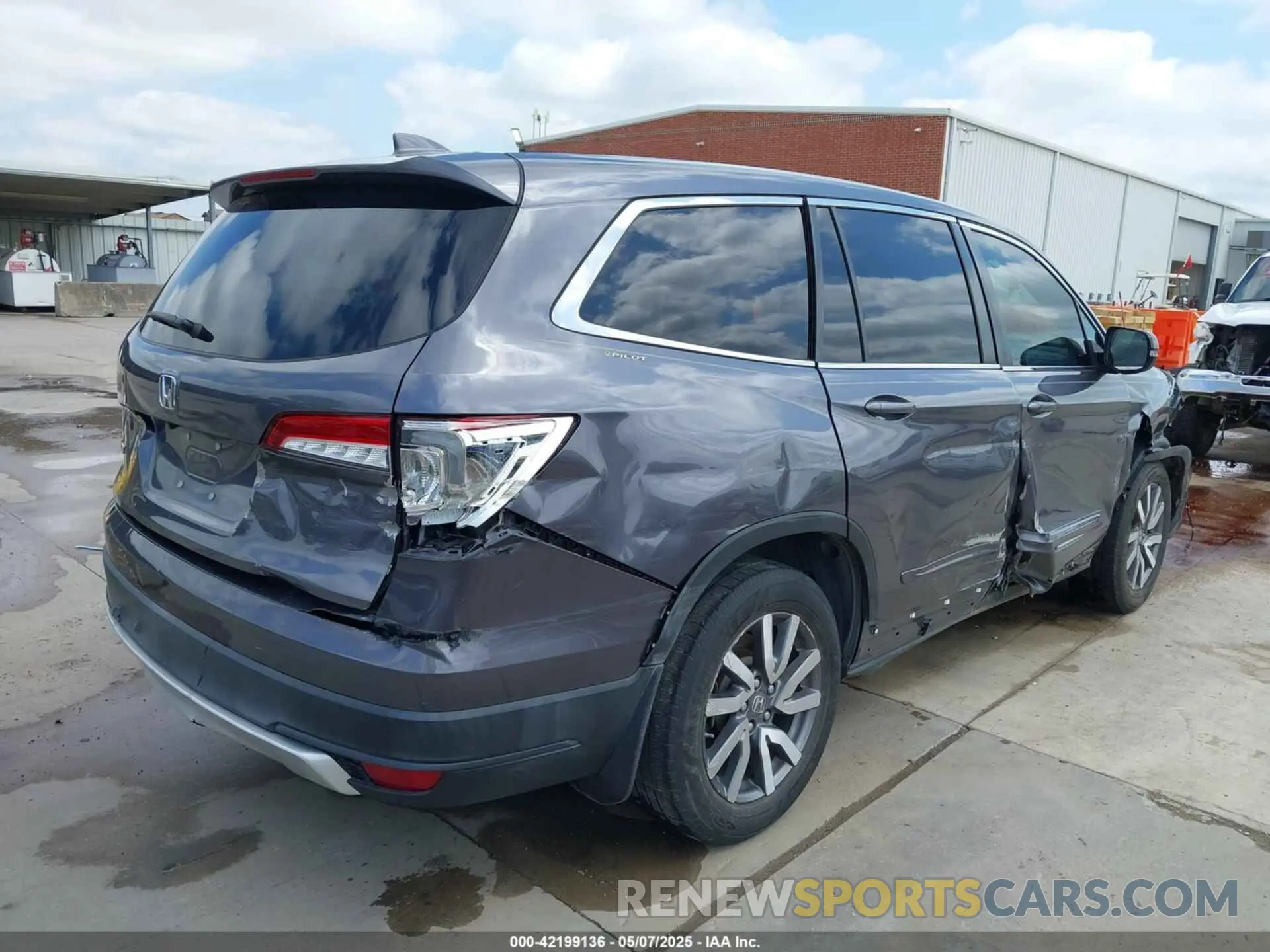 4 fotografías del automóvil dañado 5FNYF5H54LB020224 HONDA PILOT 2020
