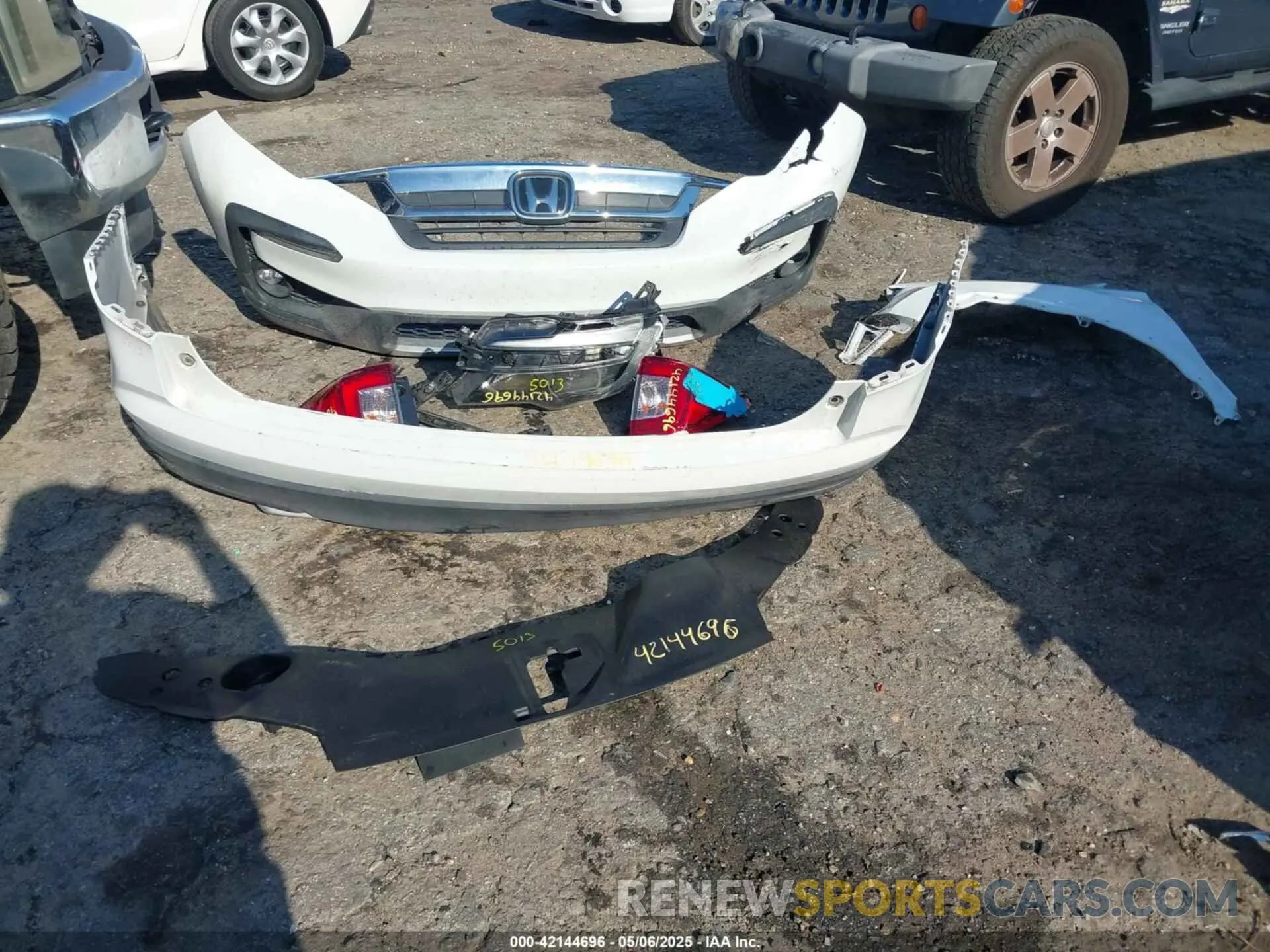 12 fotografías del automóvil dañado 5FNYF5H57LB008441 HONDA PILOT 2020