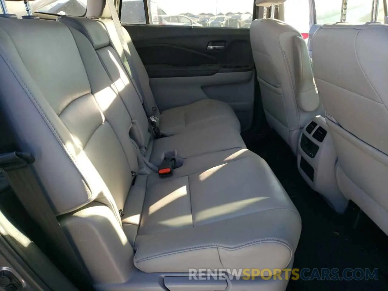 11 fotografías del automóvil dañado 5FNYF5H58LB006553 HONDA PILOT 2020