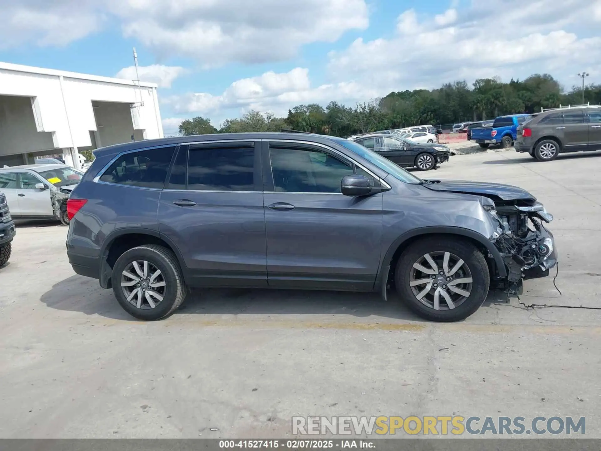 14 fotografías del automóvil dañado 5FNYF5H59LB014497 HONDA PILOT 2020