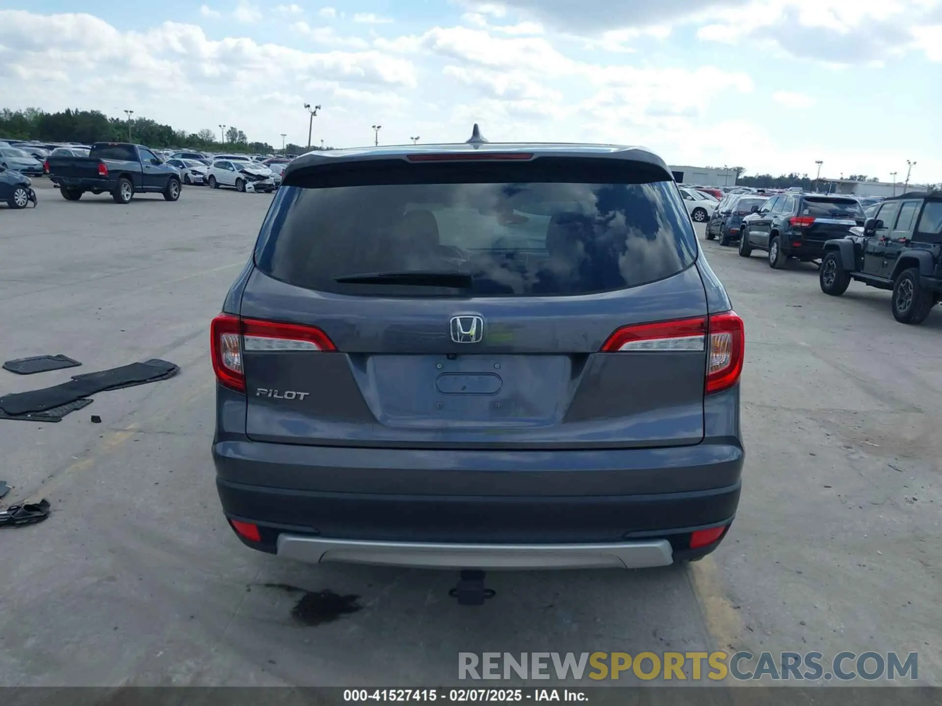 17 fotografías del automóvil dañado 5FNYF5H59LB014497 HONDA PILOT 2020