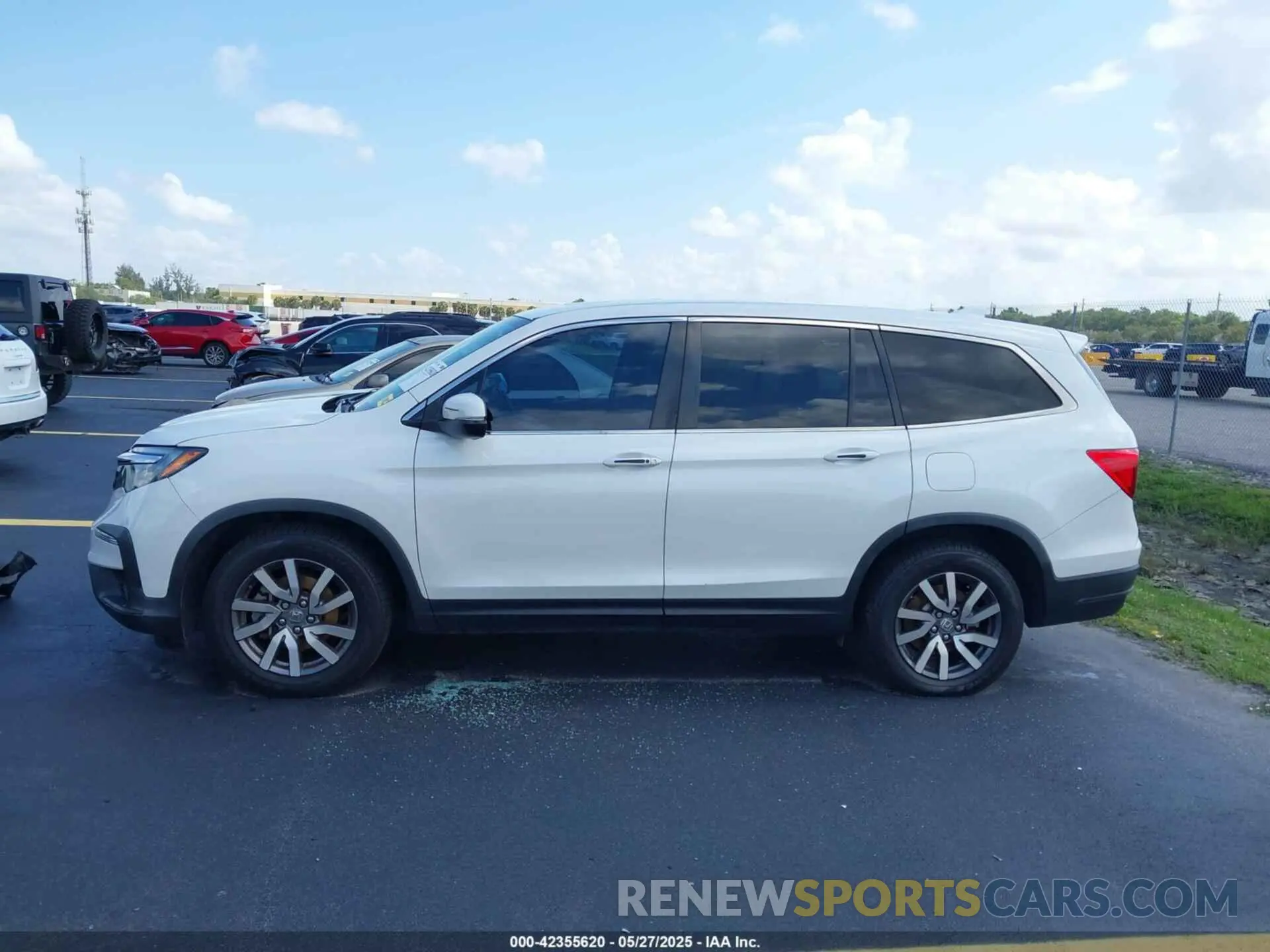 14 fotografías del automóvil dañado 5FNYF5H59LB028268 HONDA PILOT 2020