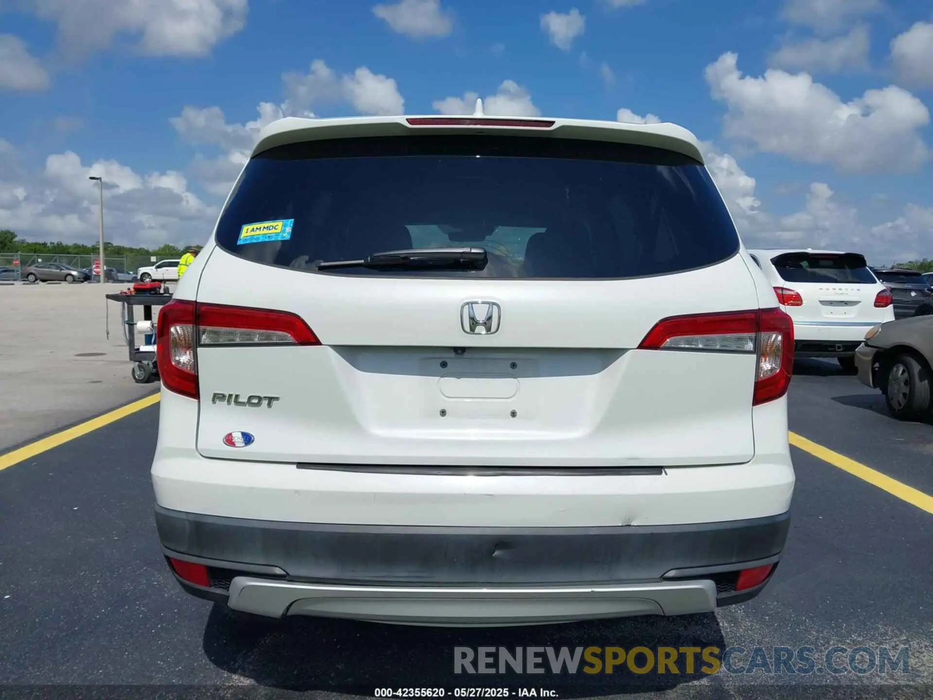 16 fotografías del automóvil dañado 5FNYF5H59LB028268 HONDA PILOT 2020