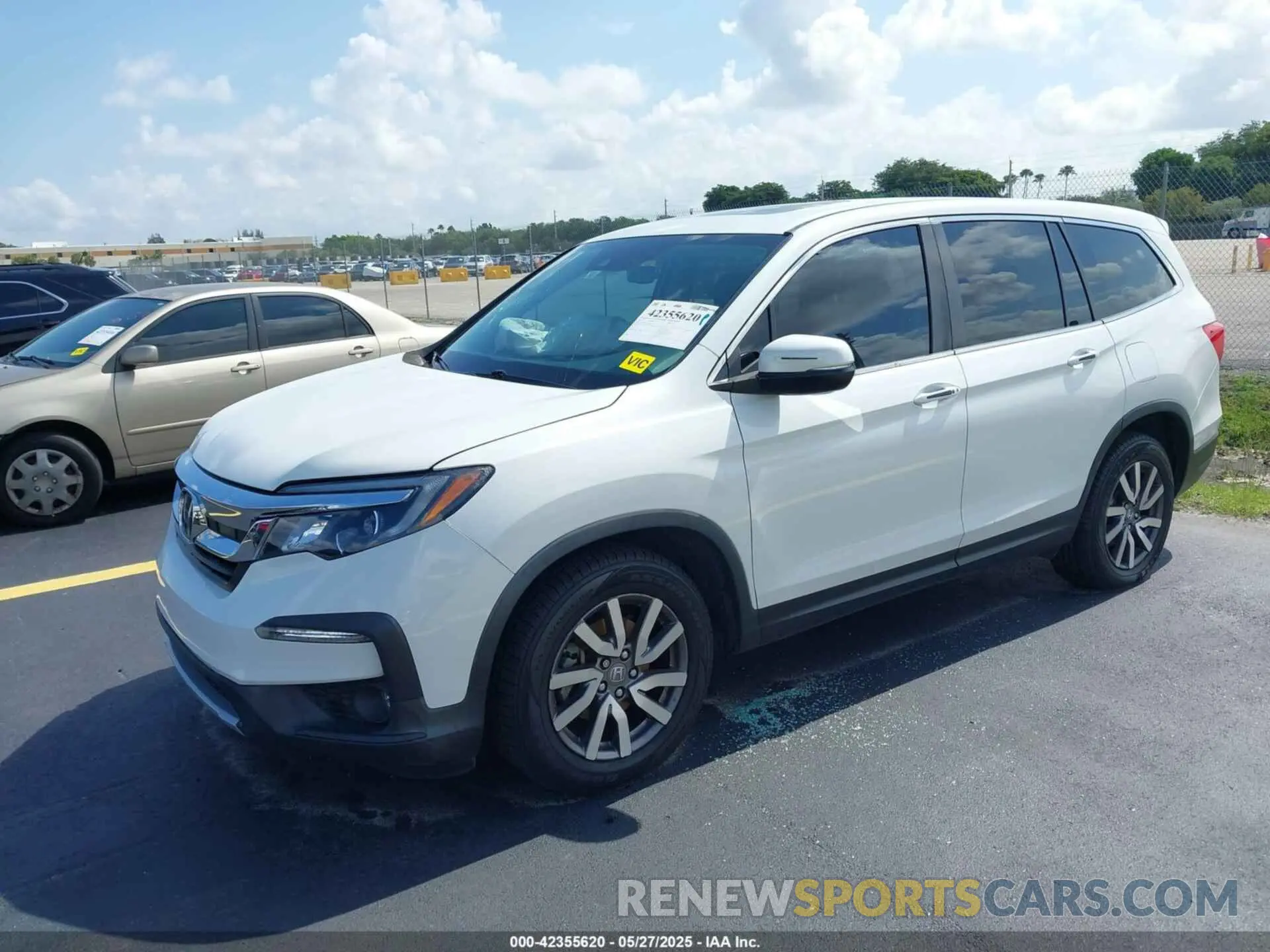 2 fotografías del automóvil dañado 5FNYF5H59LB028268 HONDA PILOT 2020