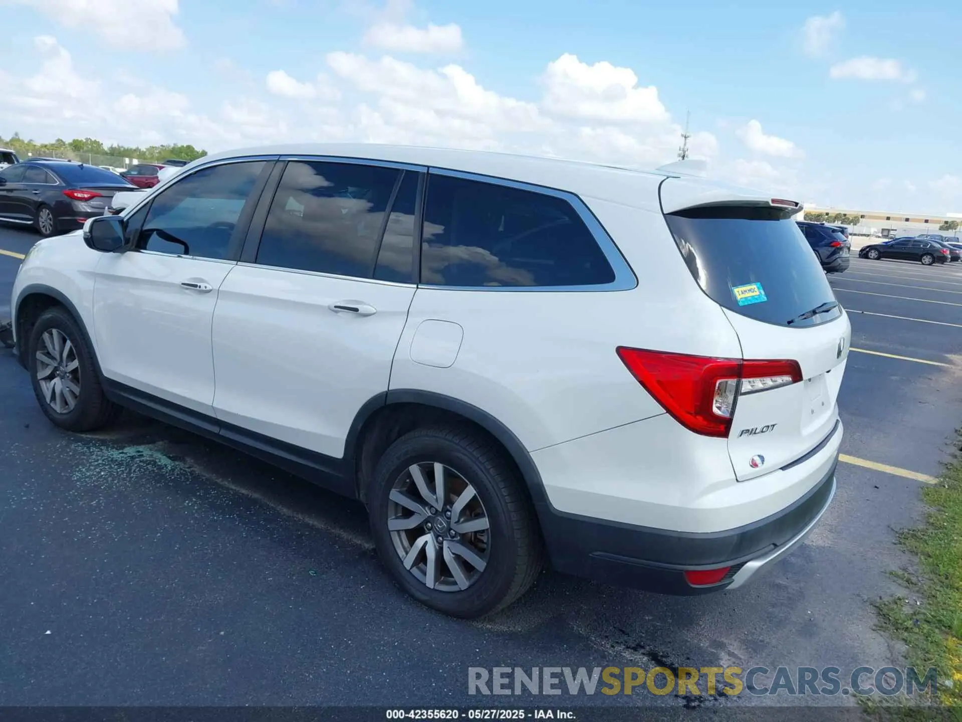 3 fotografías del automóvil dañado 5FNYF5H59LB028268 HONDA PILOT 2020