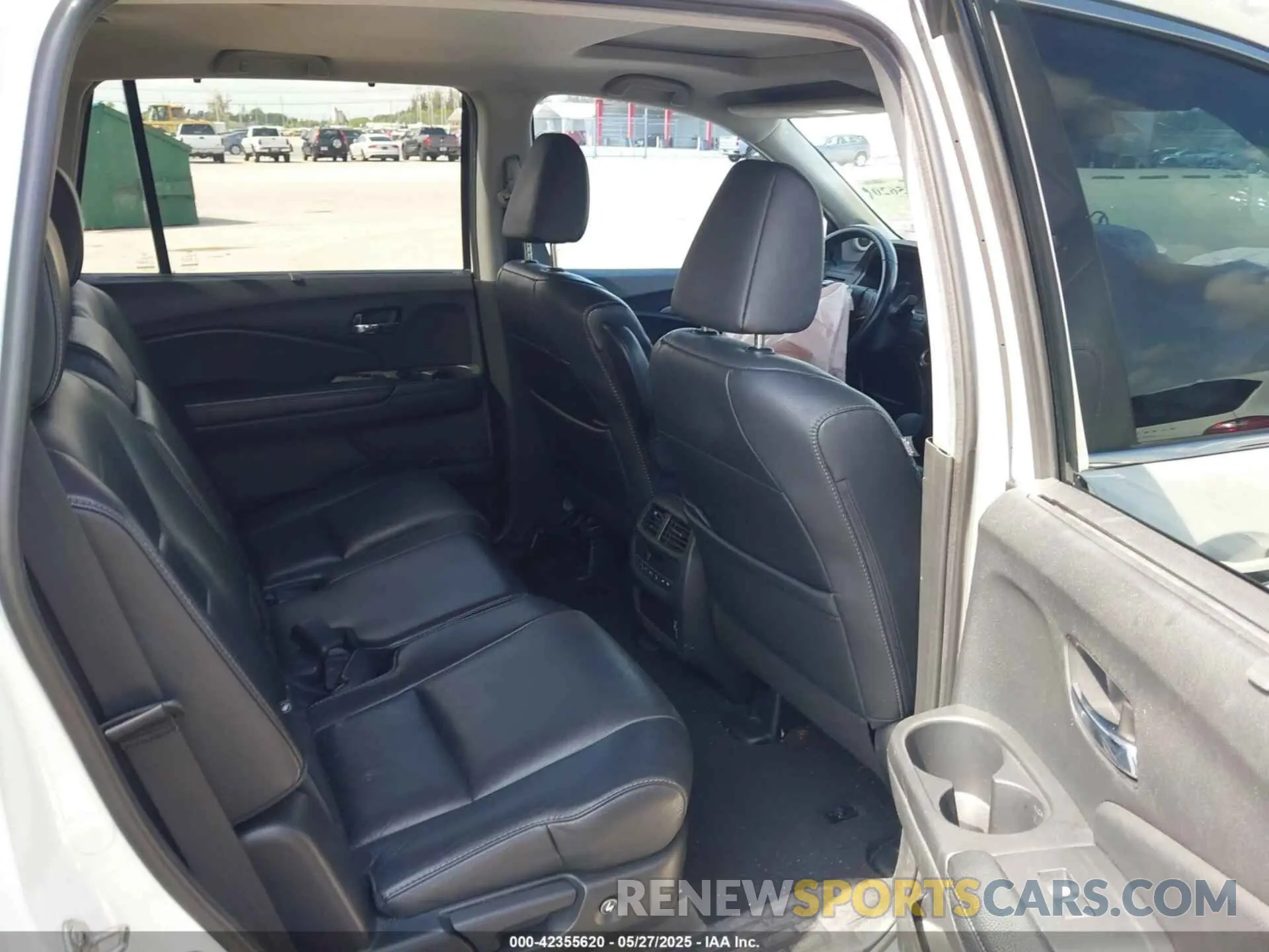 8 fotografías del automóvil dañado 5FNYF5H59LB028268 HONDA PILOT 2020