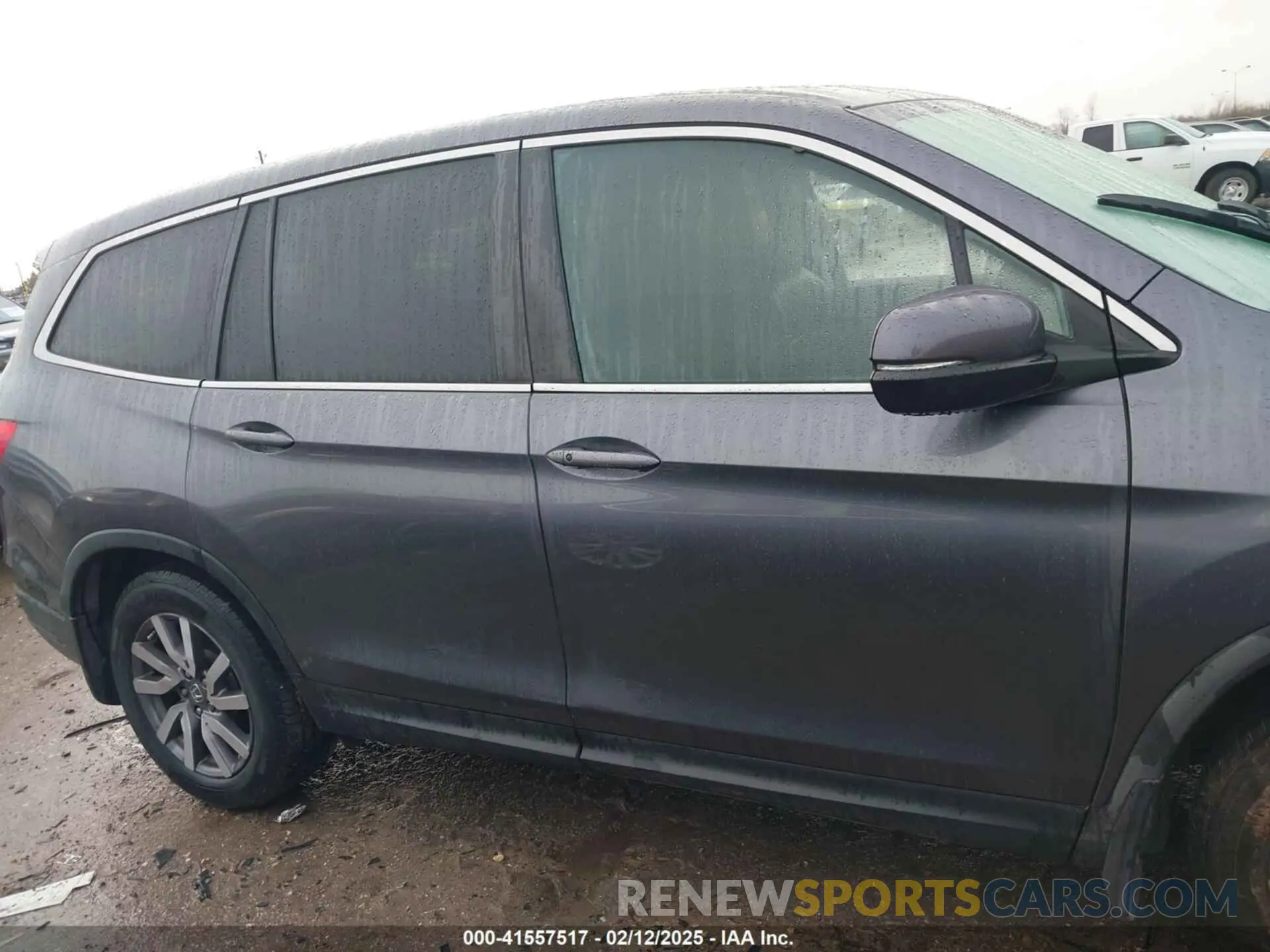 12 fotografías del automóvil dañado 5FNYF5H5XLB017103 HONDA PILOT 2020