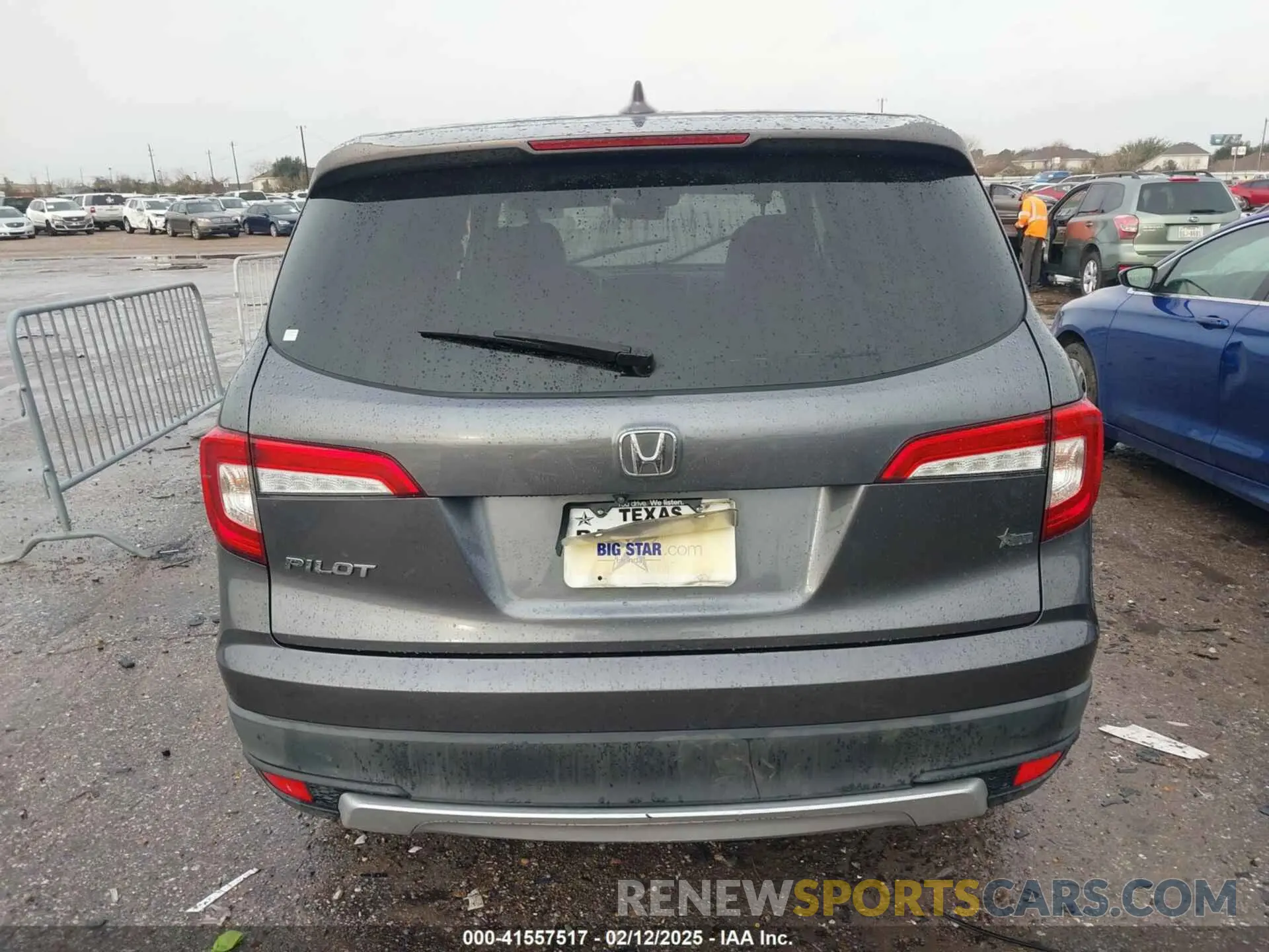 15 fotografías del automóvil dañado 5FNYF5H5XLB017103 HONDA PILOT 2020