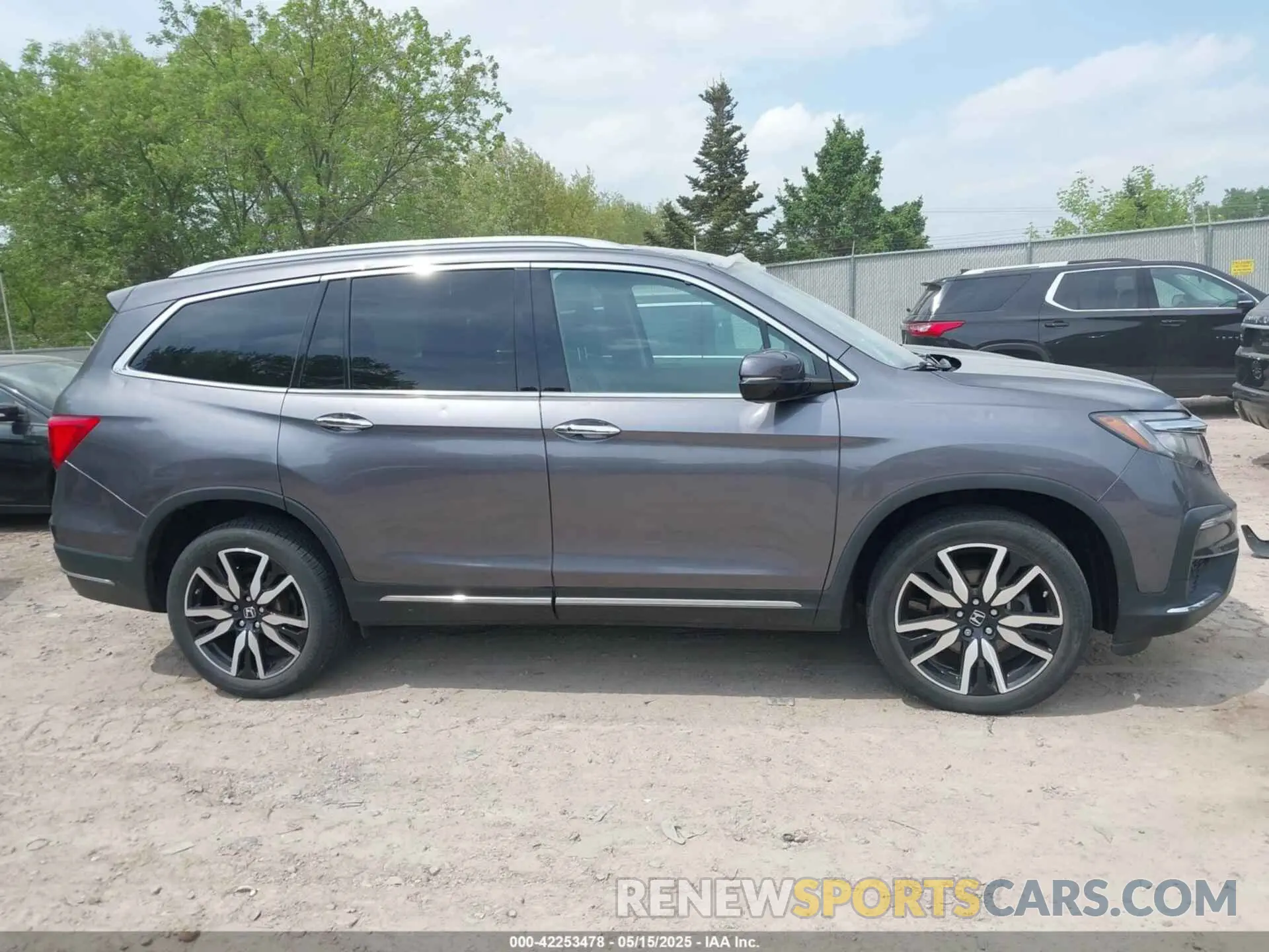 13 fotografías del automóvil dañado 5FNYF6H00LB027472 HONDA PILOT 2020