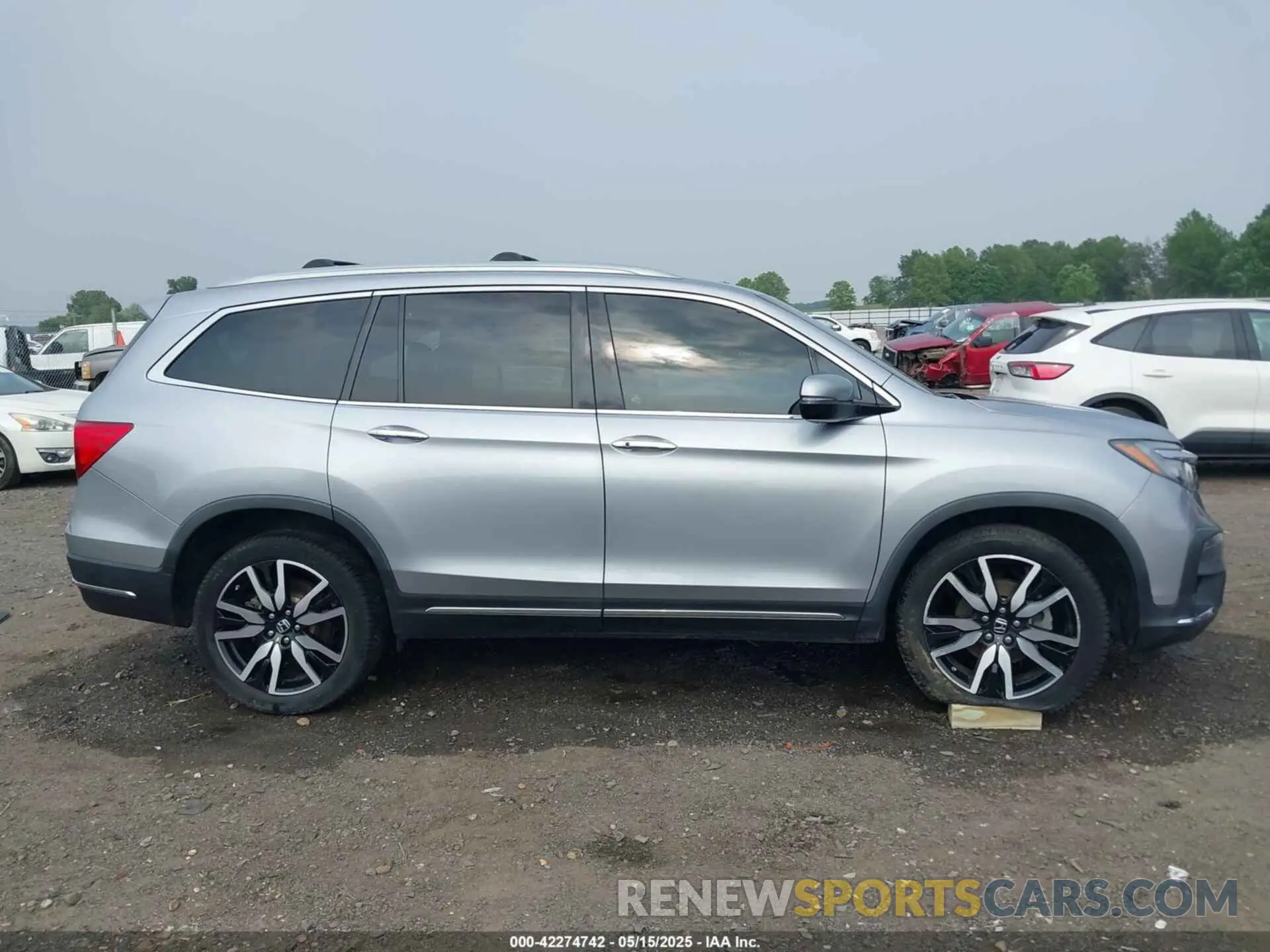 13 fotografías del automóvil dañado 5FNYF6H0XLB020657 HONDA PILOT 2020