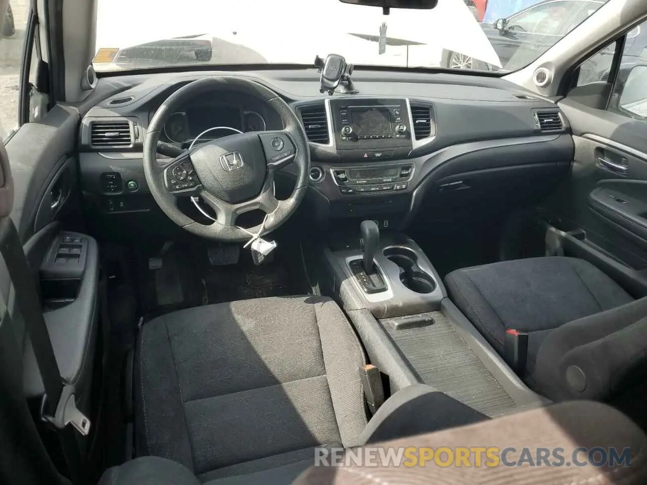 8 fotografías del automóvil dañado 5FNYF6H17LB019488 HONDA PILOT 2020