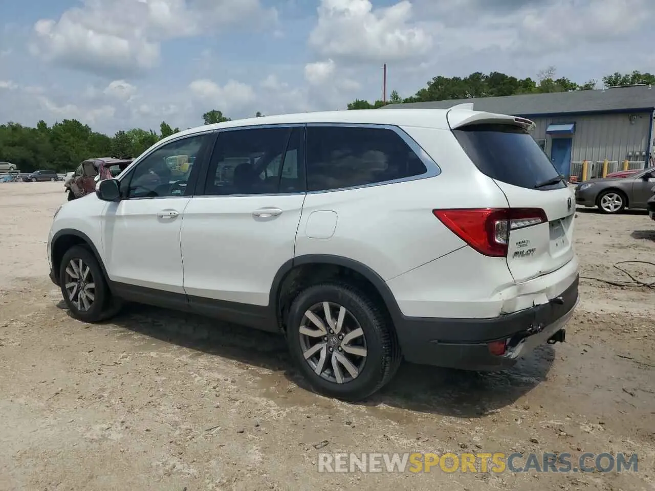2 fotografías del automóvil dañado 5FNYF6H35LB021290 HONDA PILOT 2020