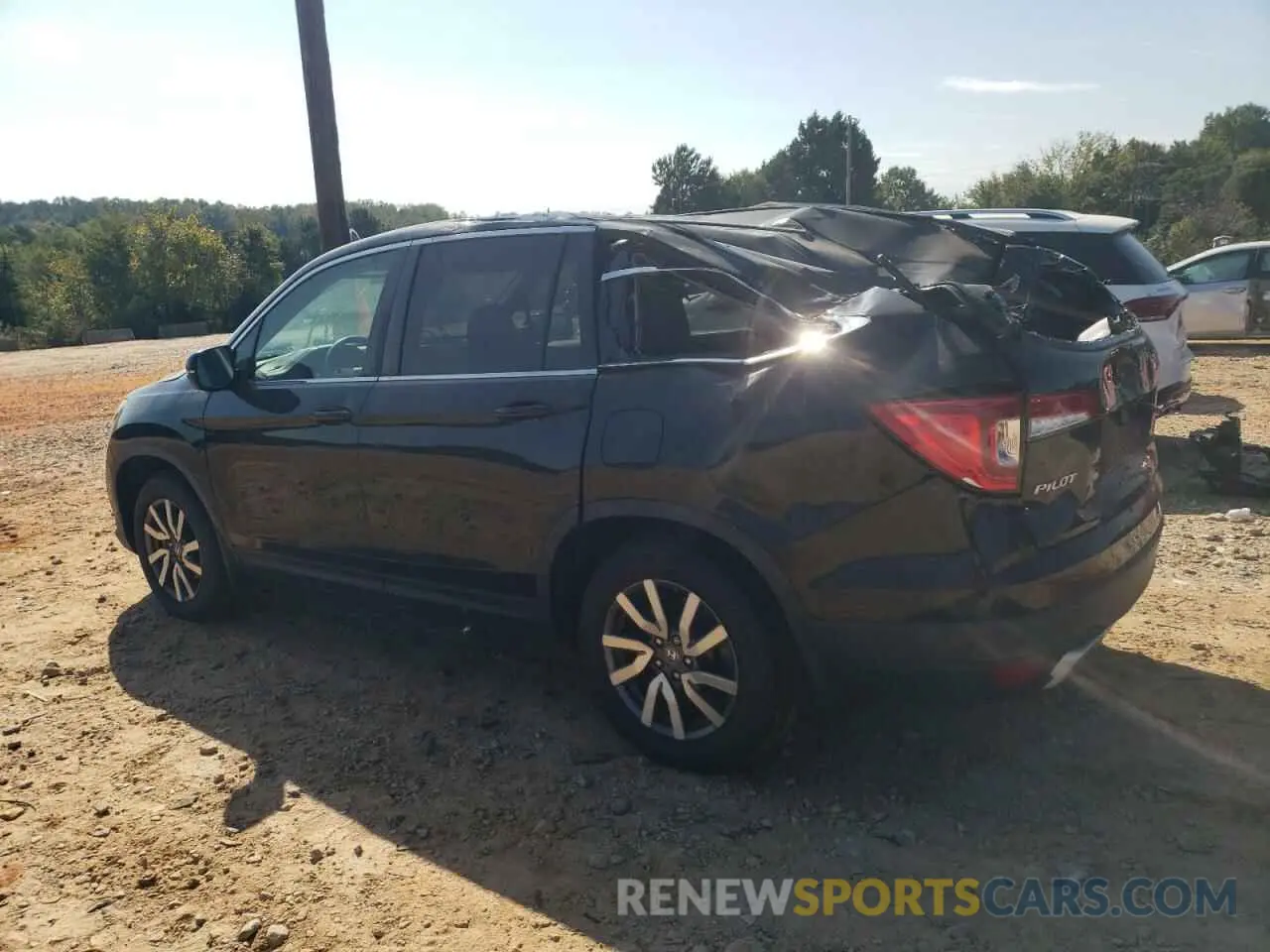 2 fotografías del automóvil dañado 5FNYF6H39LB040361 HONDA PILOT 2020