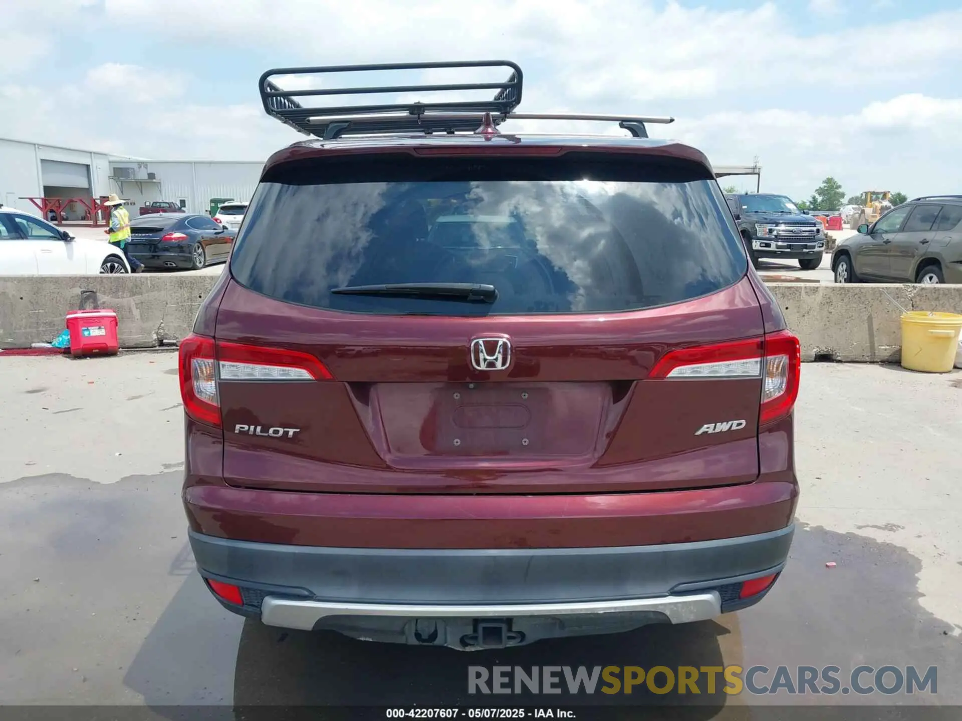 16 fotografías del automóvil dañado 5FNYF6H3XLB019034 HONDA PILOT 2020