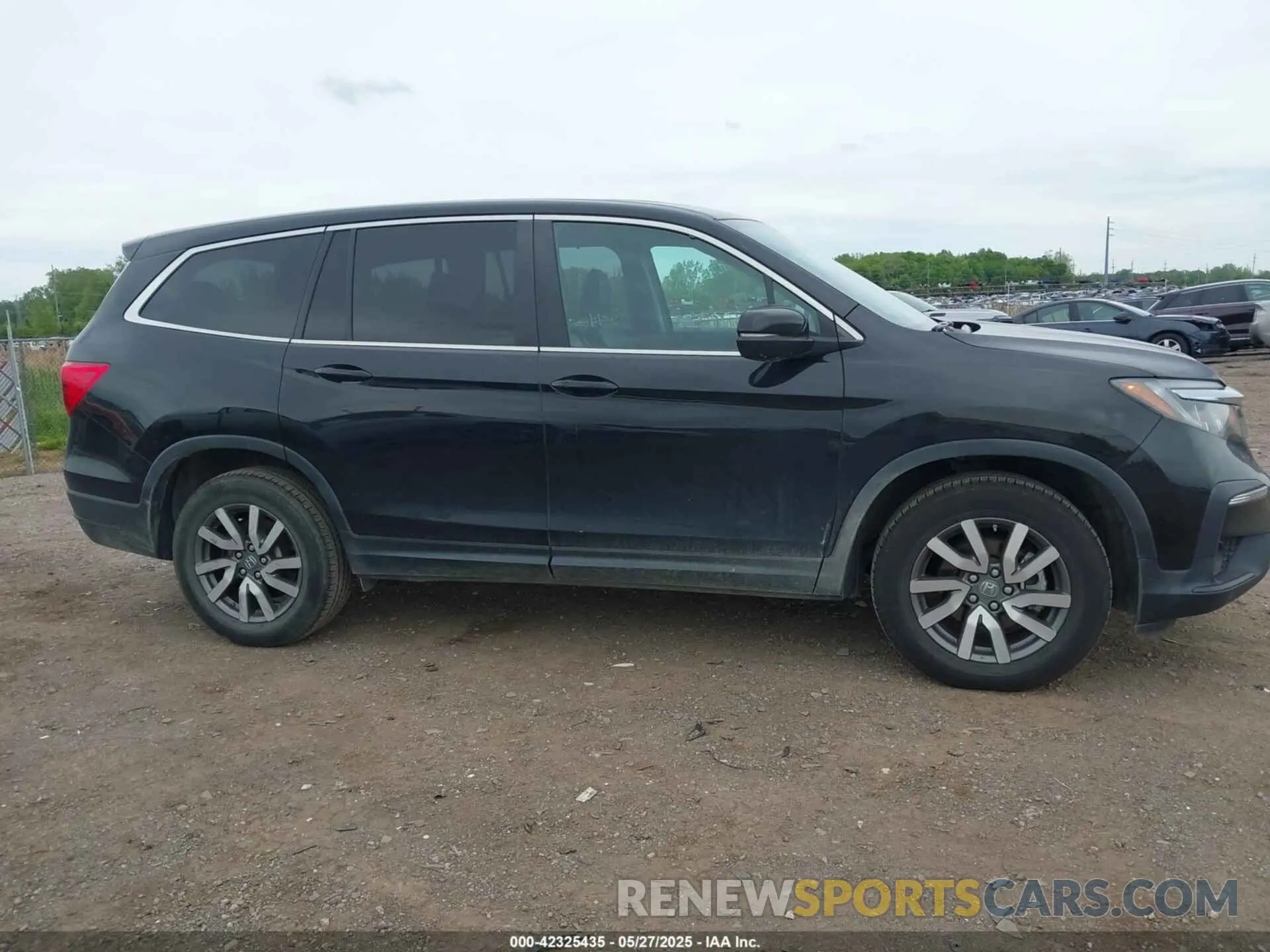 13 fotografías del automóvil dañado 5FNYF6H51LB058628 HONDA PILOT 2020