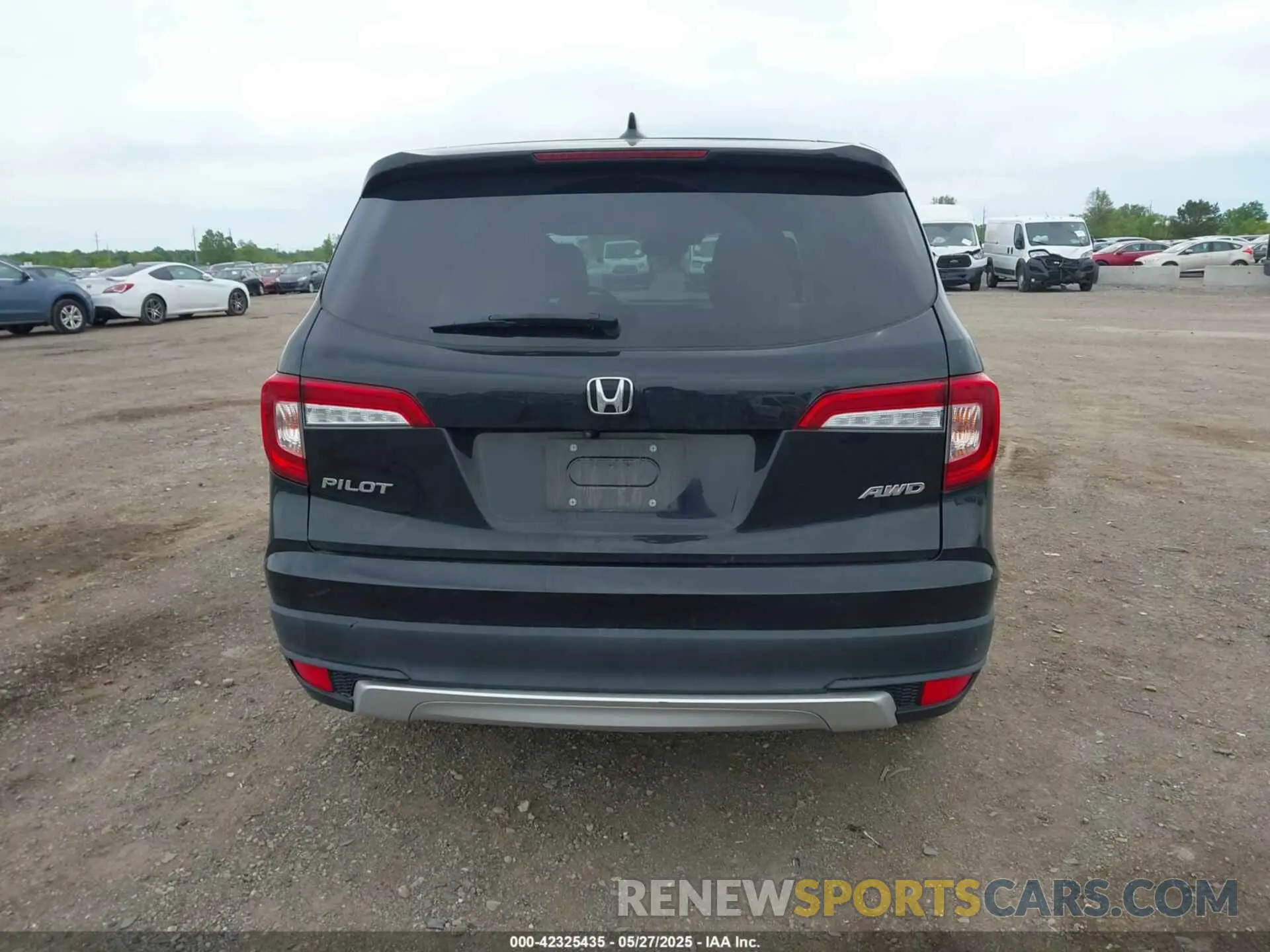 16 fotografías del automóvil dañado 5FNYF6H51LB058628 HONDA PILOT 2020
