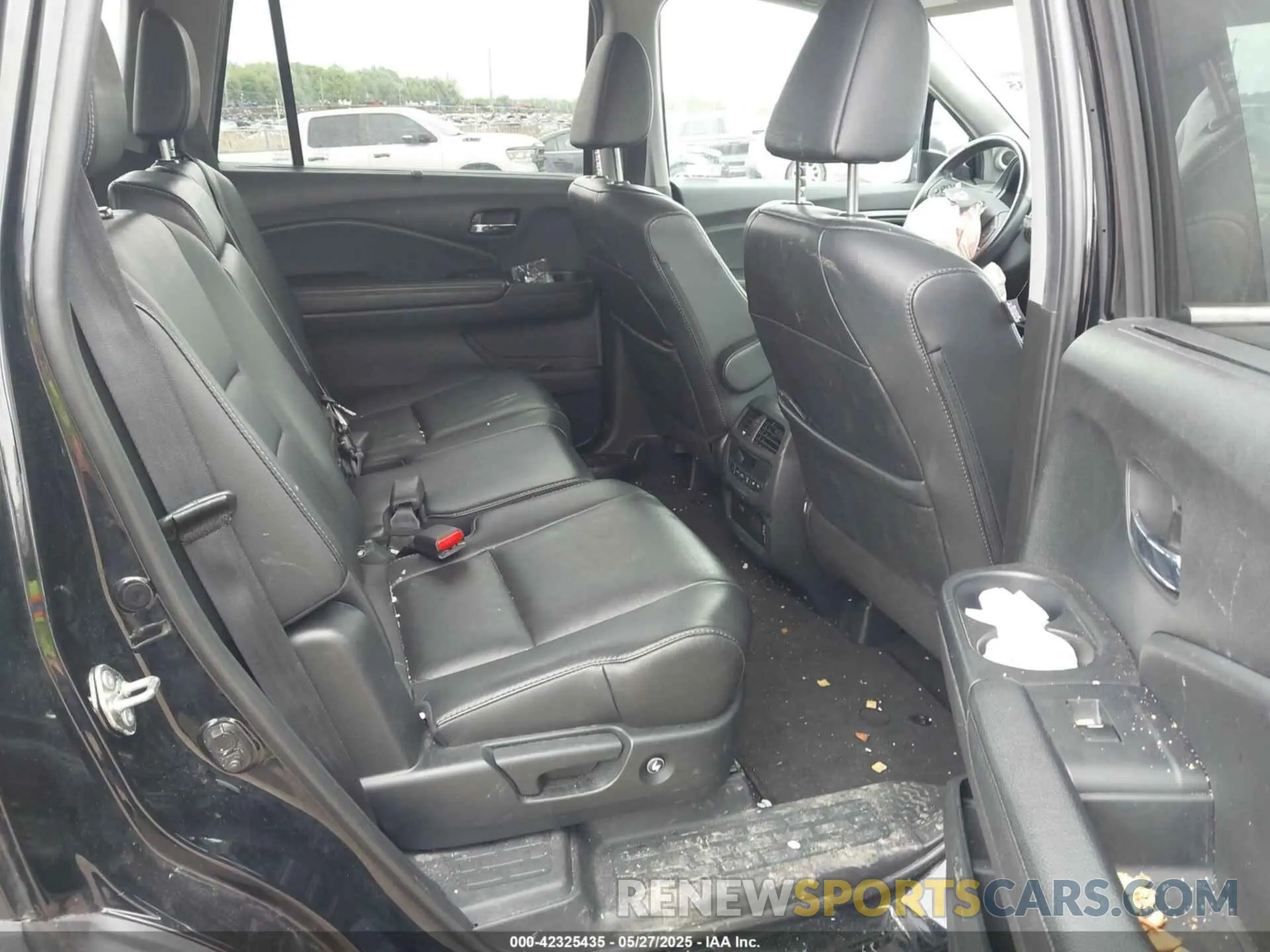 8 fotografías del automóvil dañado 5FNYF6H51LB058628 HONDA PILOT 2020
