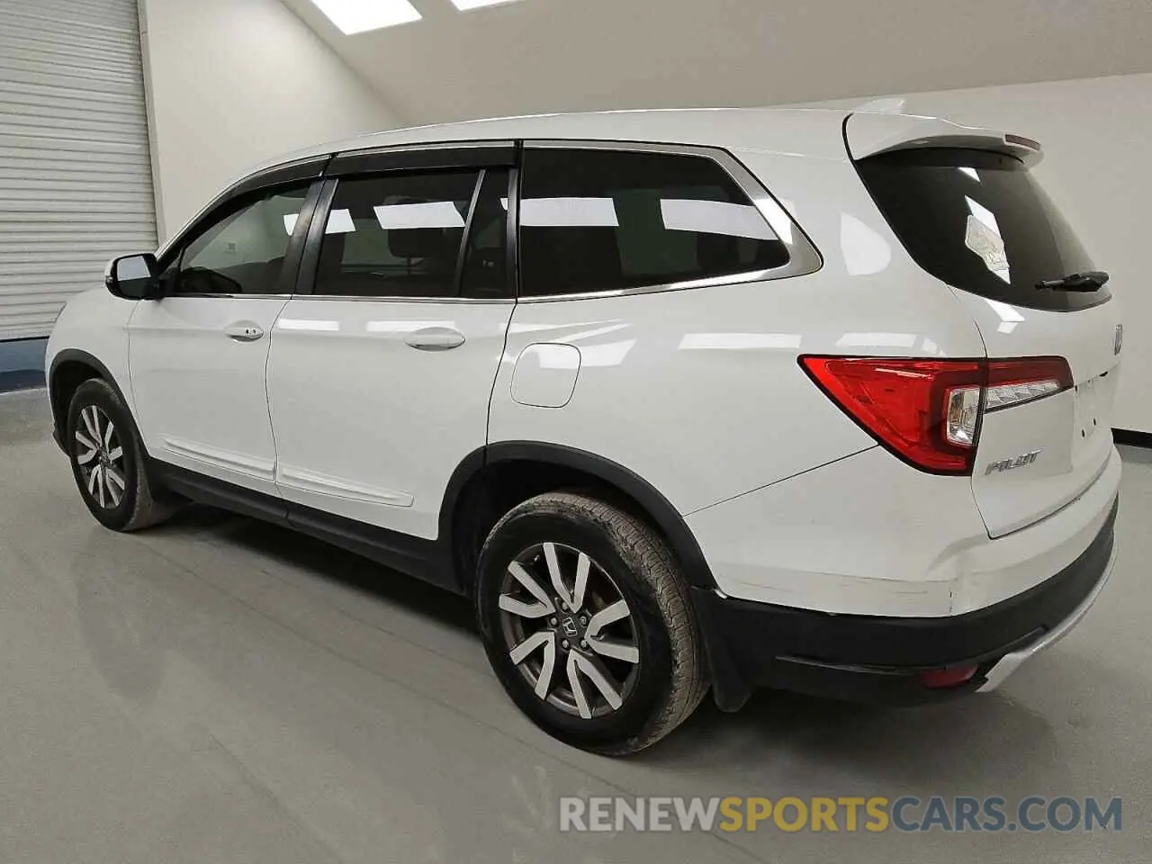 2 fotografías del automóvil dañado 5FNYF6H53LB002318 HONDA PILOT 2020