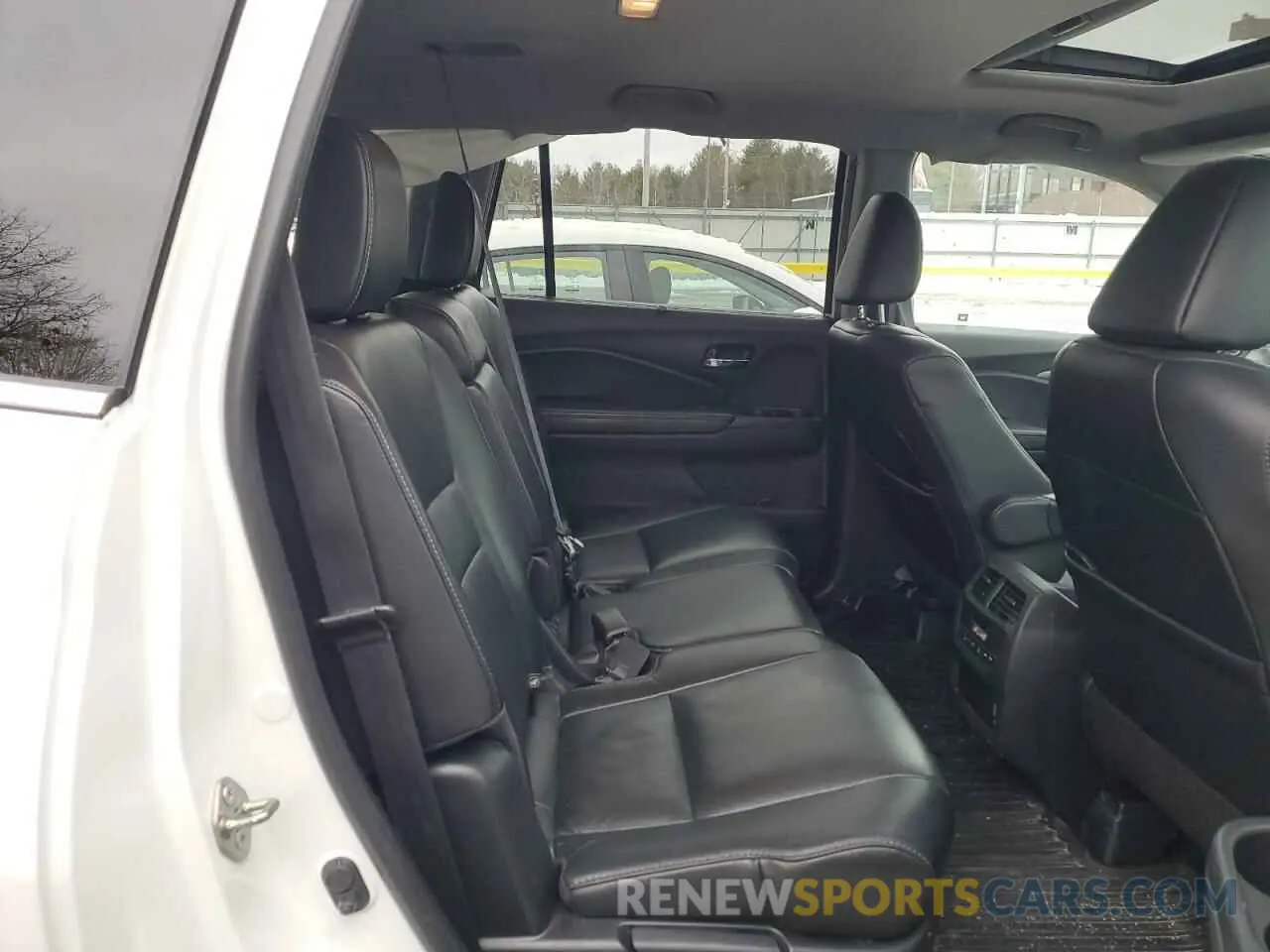 11 fotografías del automóvil dañado 5FNYF6H55LB067350 HONDA PILOT 2020