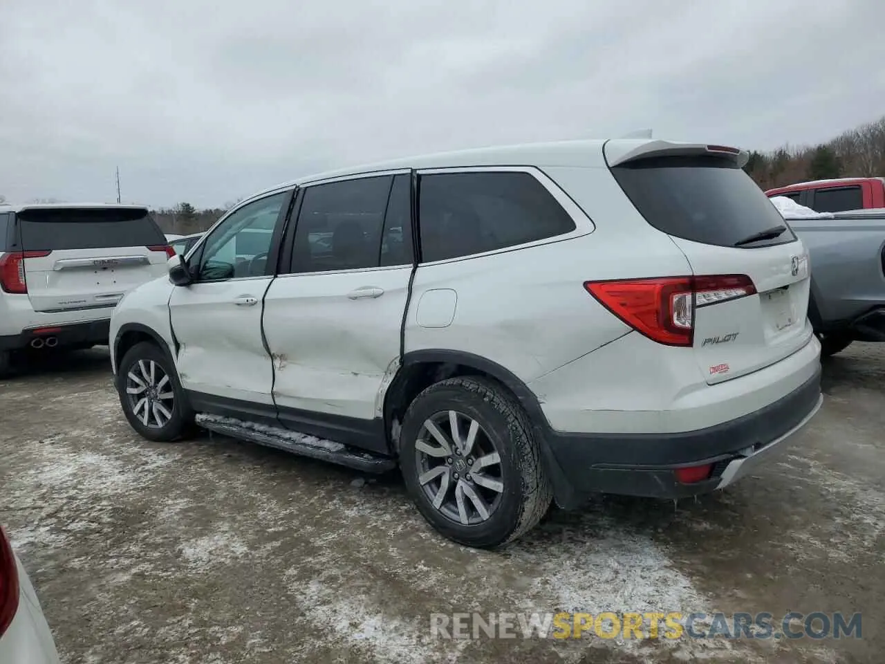 2 fotografías del automóvil dañado 5FNYF6H55LB067350 HONDA PILOT 2020