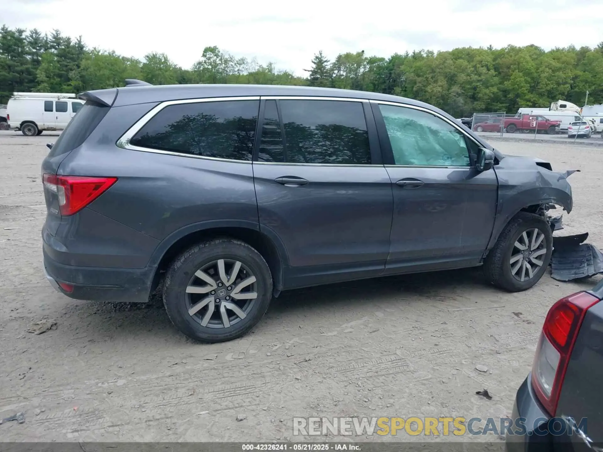 13 fotografías del automóvil dañado 5FNYF6H56LB044126 HONDA PILOT 2020