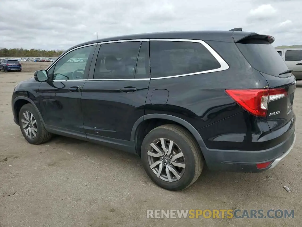 2 fotografías del automóvil dañado 5FNYF6H57LB068676 HONDA PILOT 2020