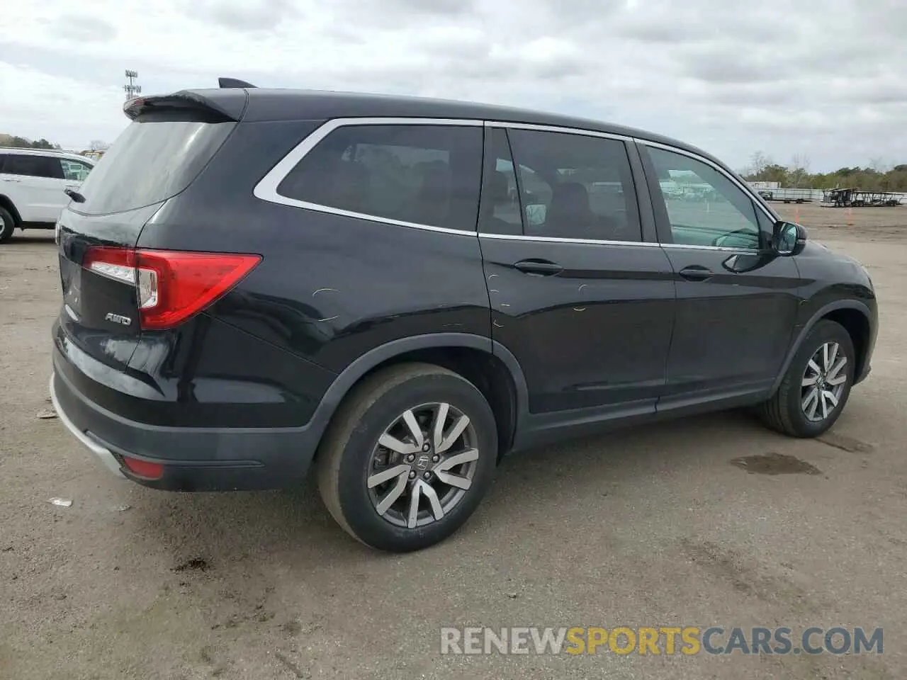 3 fotografías del automóvil dañado 5FNYF6H57LB068676 HONDA PILOT 2020