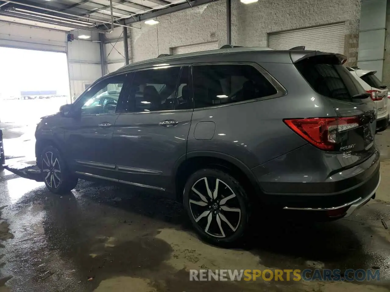 2 fotografías del automóvil dañado 5FNYF6H96LB052407 HONDA PILOT 2020