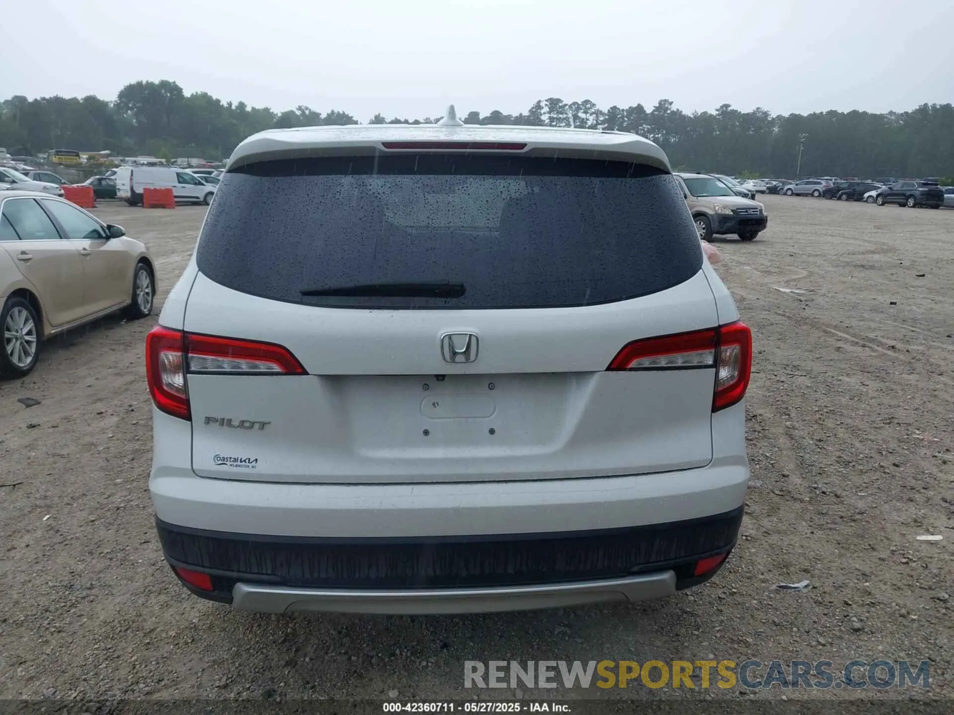 16 fotografías del automóvil dañado 5FNYF5H35MB016697 HONDA PILOT 2021