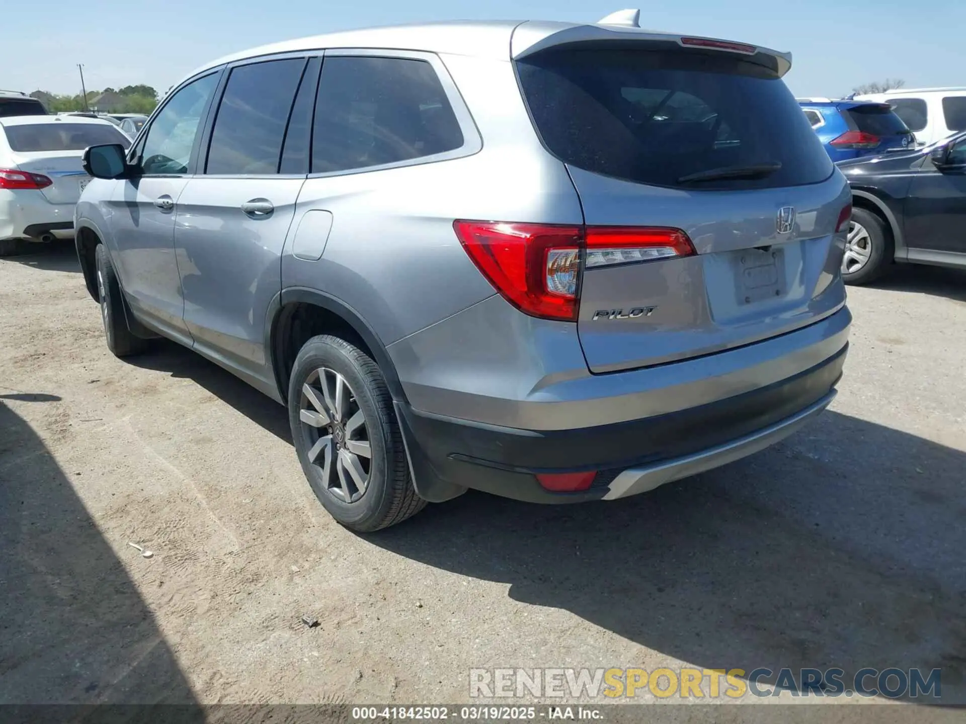 3 fotografías del automóvil dañado 5FNYF5H36MB003411 HONDA PILOT 2021