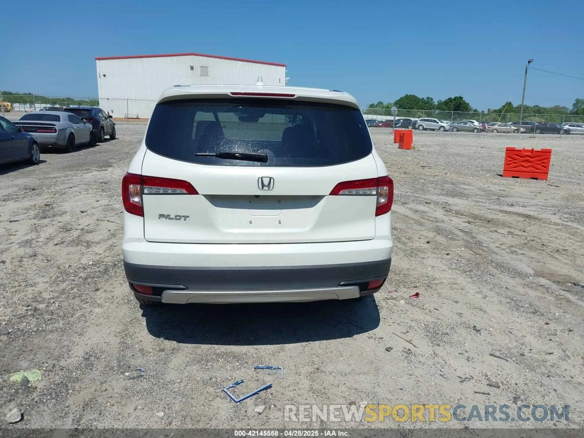 16 fotografías del automóvil dañado 5FNYF5H51MB011949 HONDA PILOT 2021