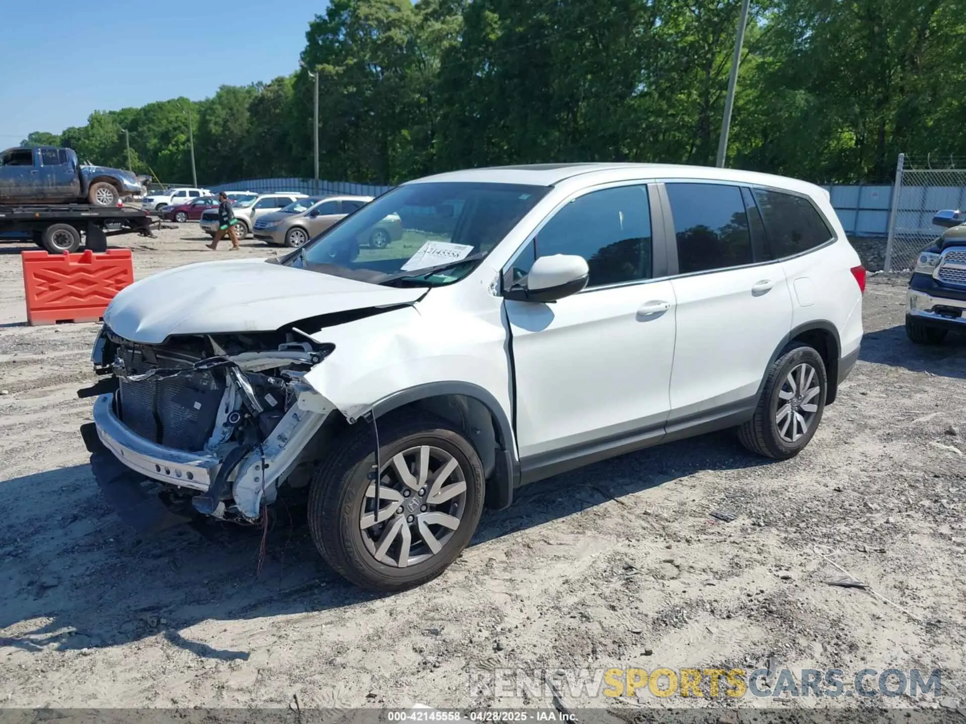 2 fotografías del automóvil dañado 5FNYF5H51MB011949 HONDA PILOT 2021
