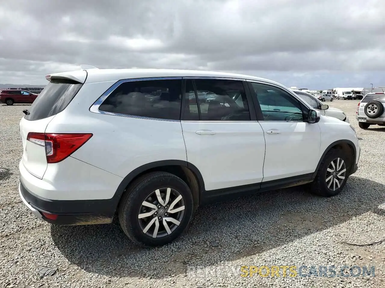 3 fotografías del automóvil dañado 5FNYF5H51MB035569 HONDA PILOT 2021