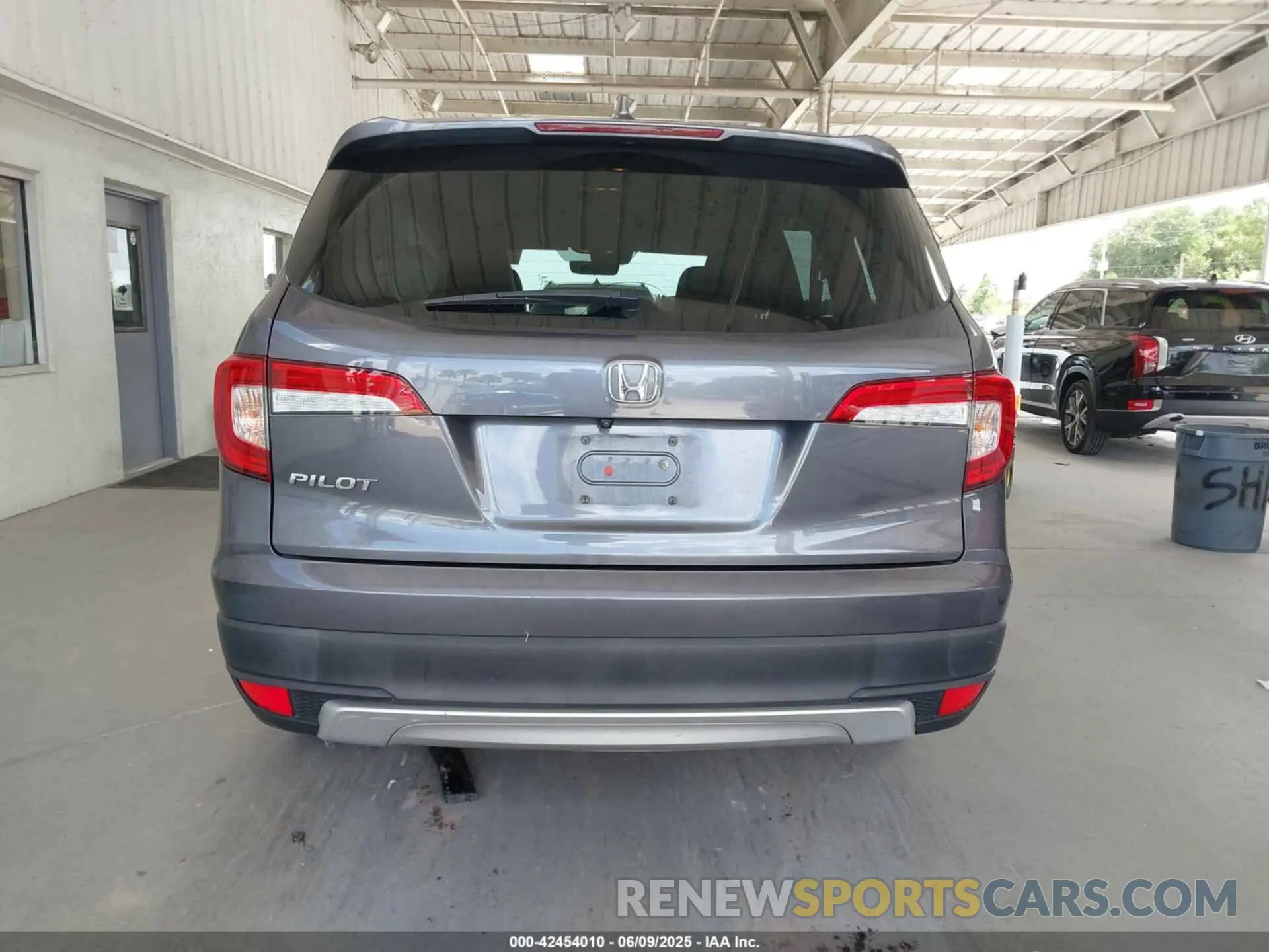 17 fotografías del automóvil dañado 5FNYF5H53MB030907 HONDA PILOT 2021