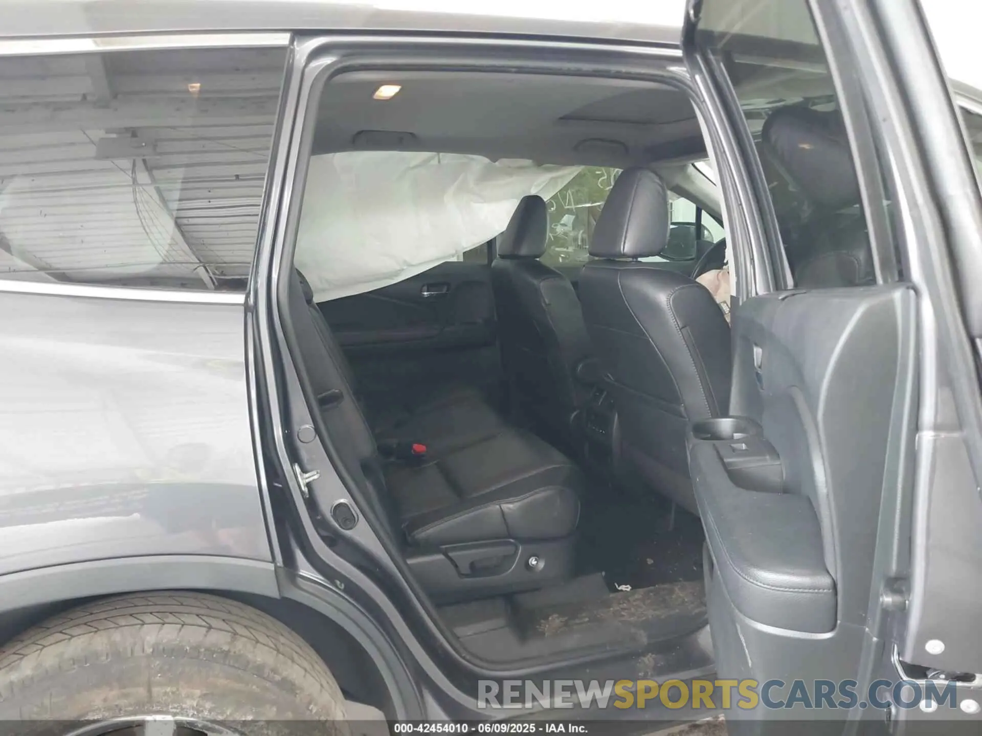 8 fotografías del automóvil dañado 5FNYF5H53MB030907 HONDA PILOT 2021