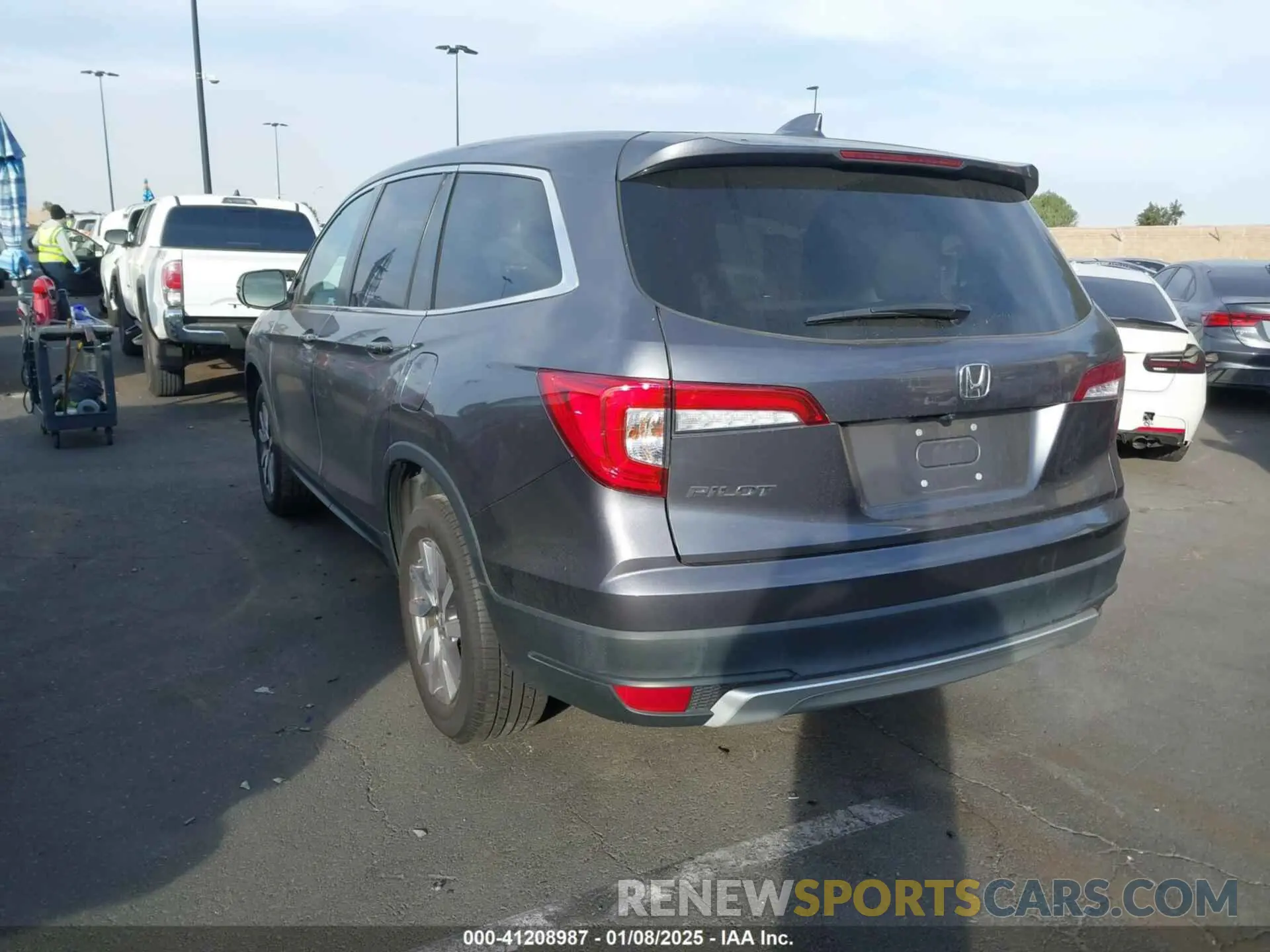3 fotografías del automóvil dañado 5FNYF5H54MB018846 HONDA PILOT 2021