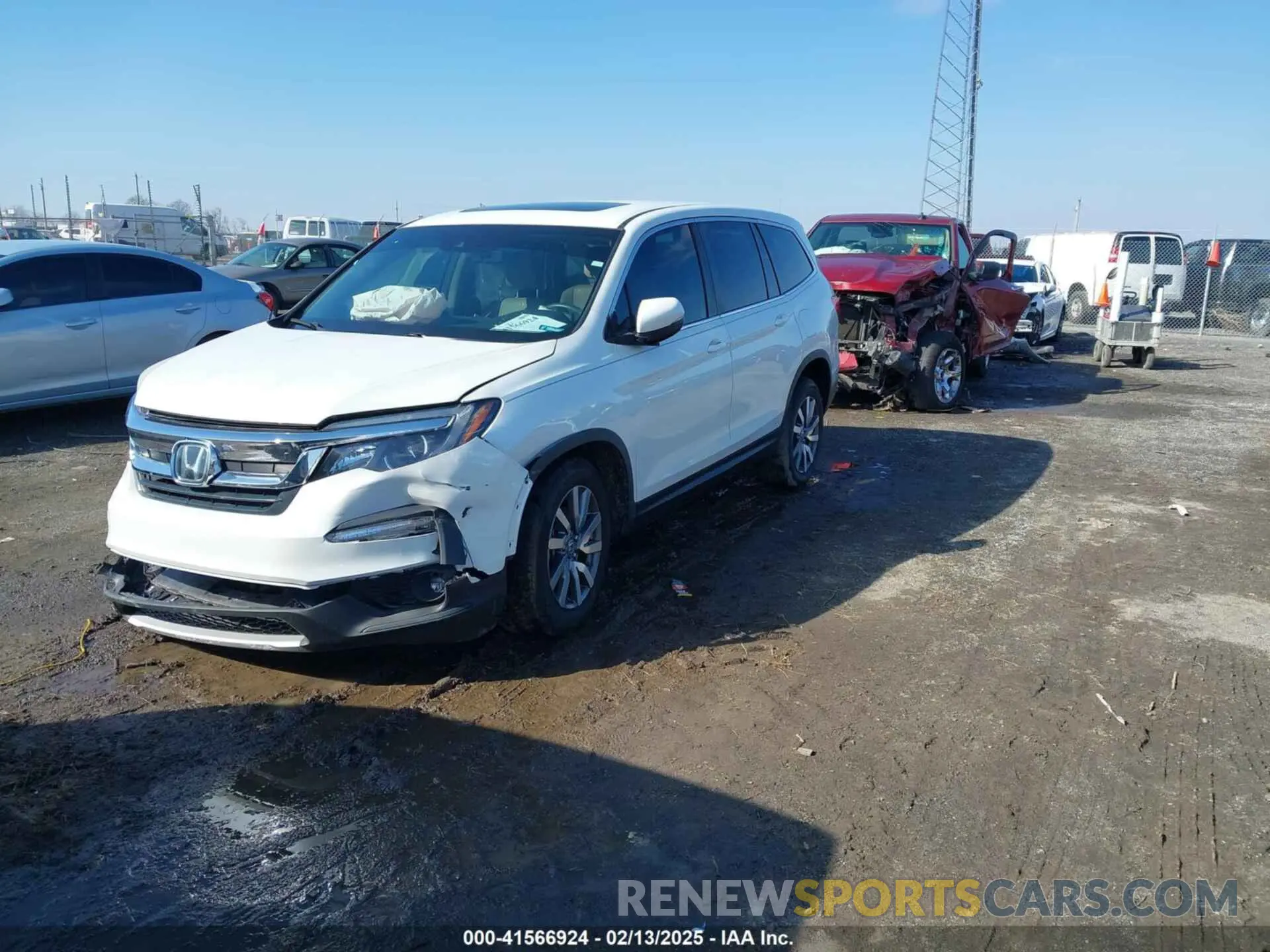 2 fotografías del automóvil dañado 5FNYF5H57MB037861 HONDA PILOT 2021