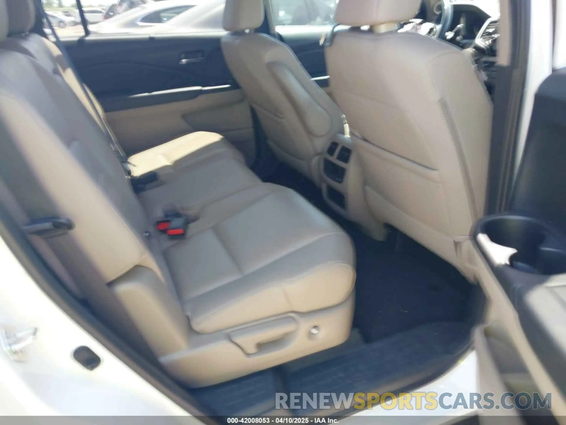 8 fotografías del automóvil dañado 5FNYF5H59MB040132 HONDA PILOT 2021