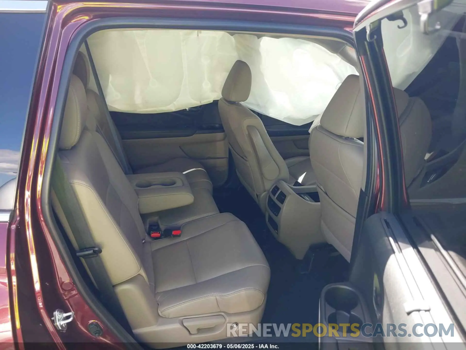 8 fotografías del automóvil dañado 5FNYF5H5XMB042472 HONDA PILOT 2021