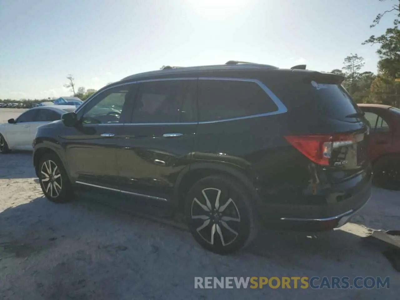 2 fotografías del automóvil dañado 5FNYF5H67MB017344 HONDA PILOT 2021