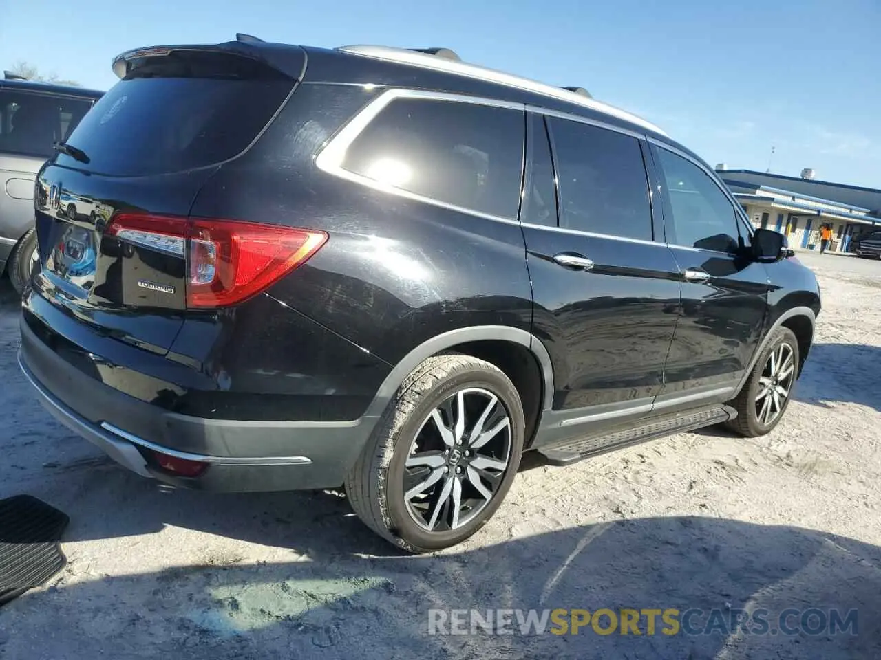 3 fotografías del automóvil dañado 5FNYF5H67MB017344 HONDA PILOT 2021