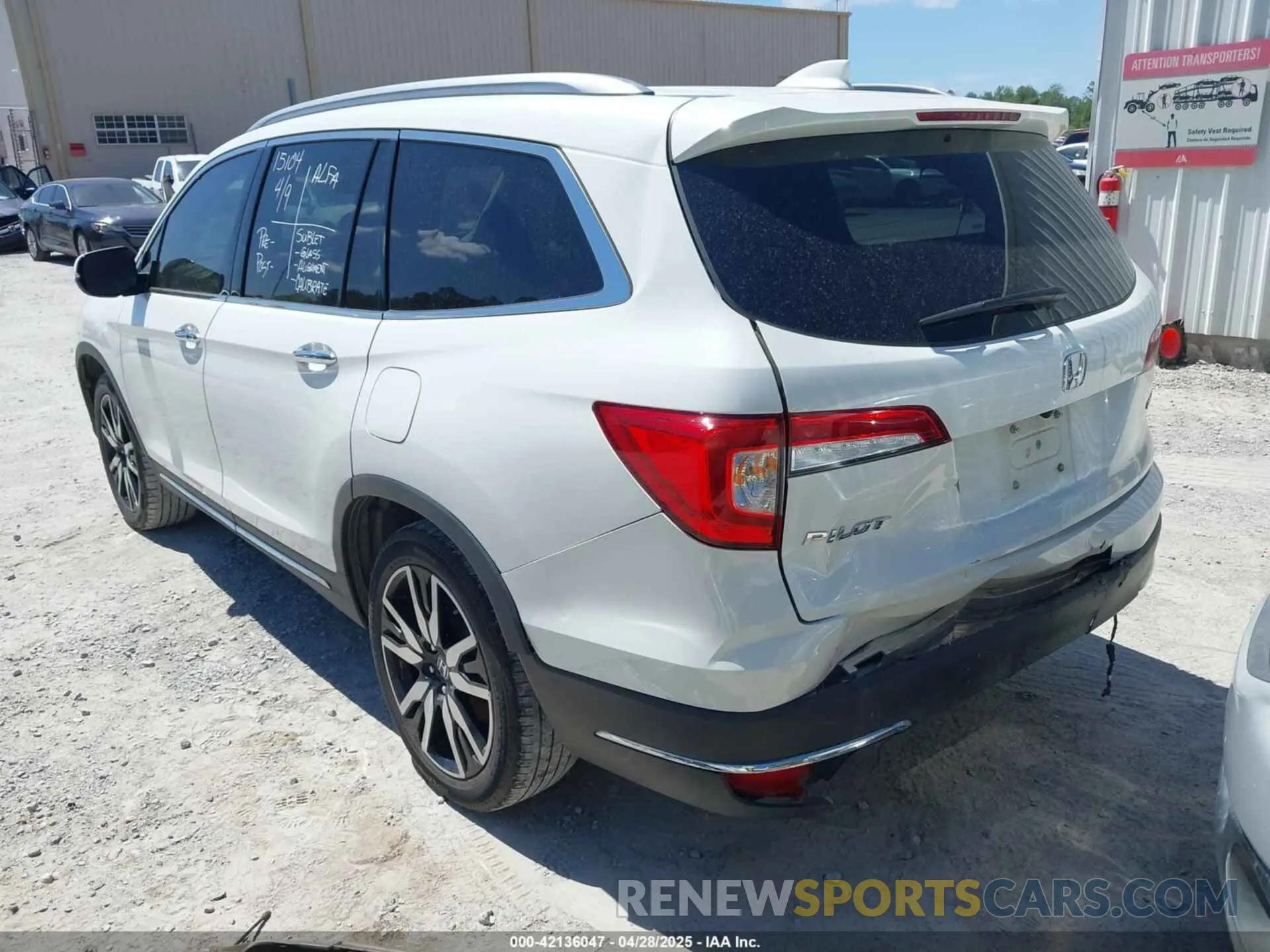 3 fotografías del automóvil dañado 5FNYF5H98MB073807 HONDA PILOT 2021