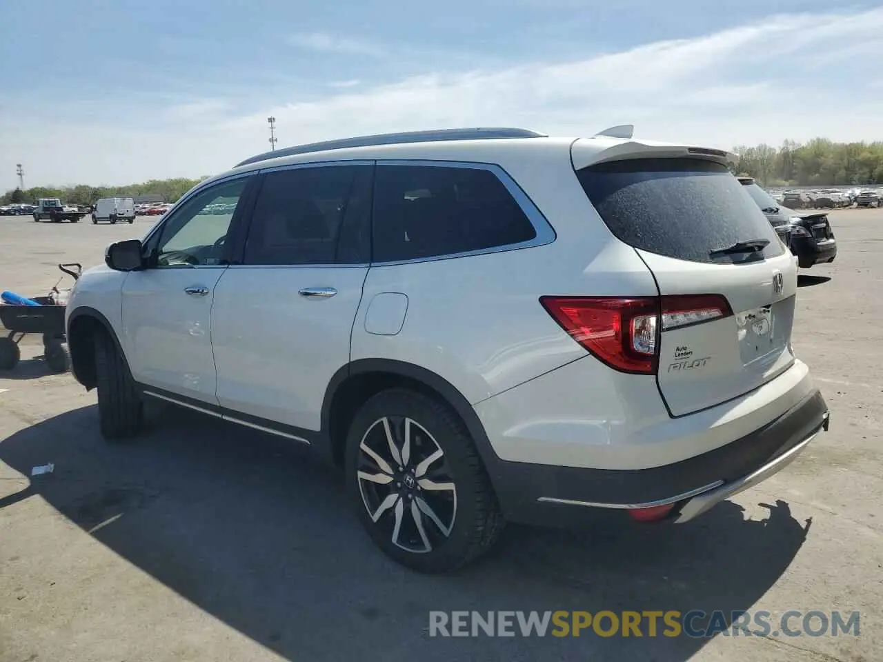 2 fotografías del automóvil dañado 5FNYF6H02MB070597 HONDA PILOT 2021