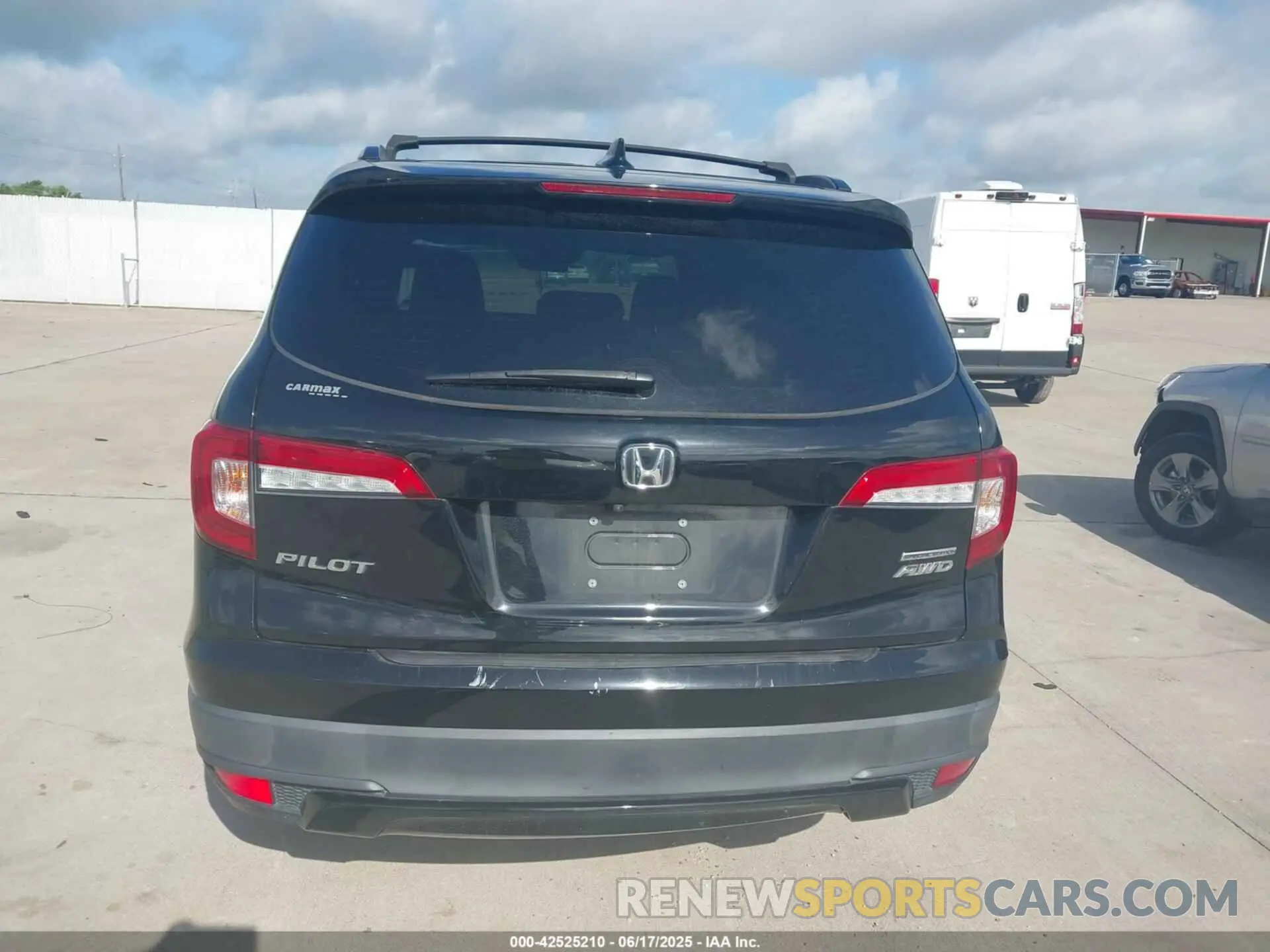 16 fotografías del automóvil dañado 5FNYF6H25MB042875 HONDA PILOT 2021