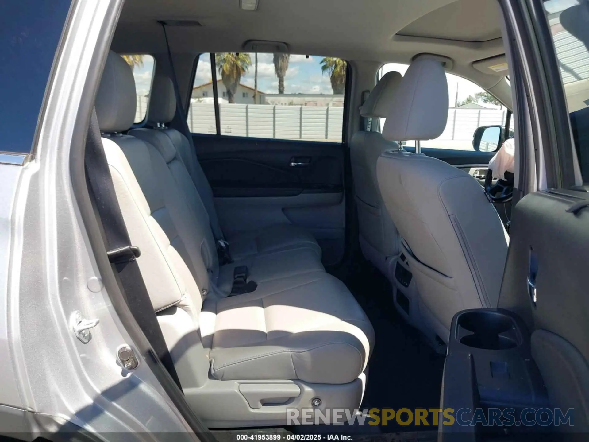 8 fotografías del automóvil dañado 5FNYF6H27MB094704 HONDA PILOT 2021